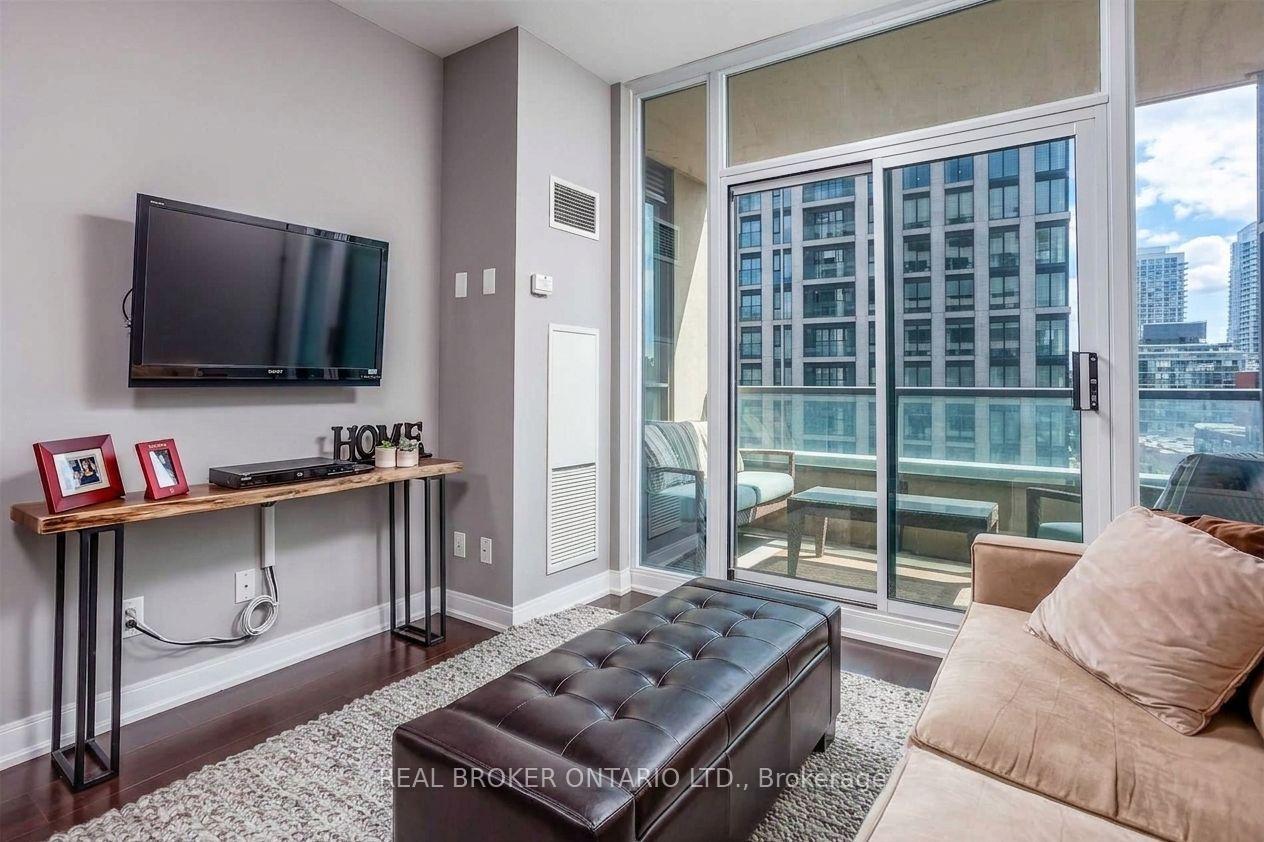 Photo 2 of Unit 1304, 88 Broadway Avenue, Toronto, Mount Pleasant West — HOMEH