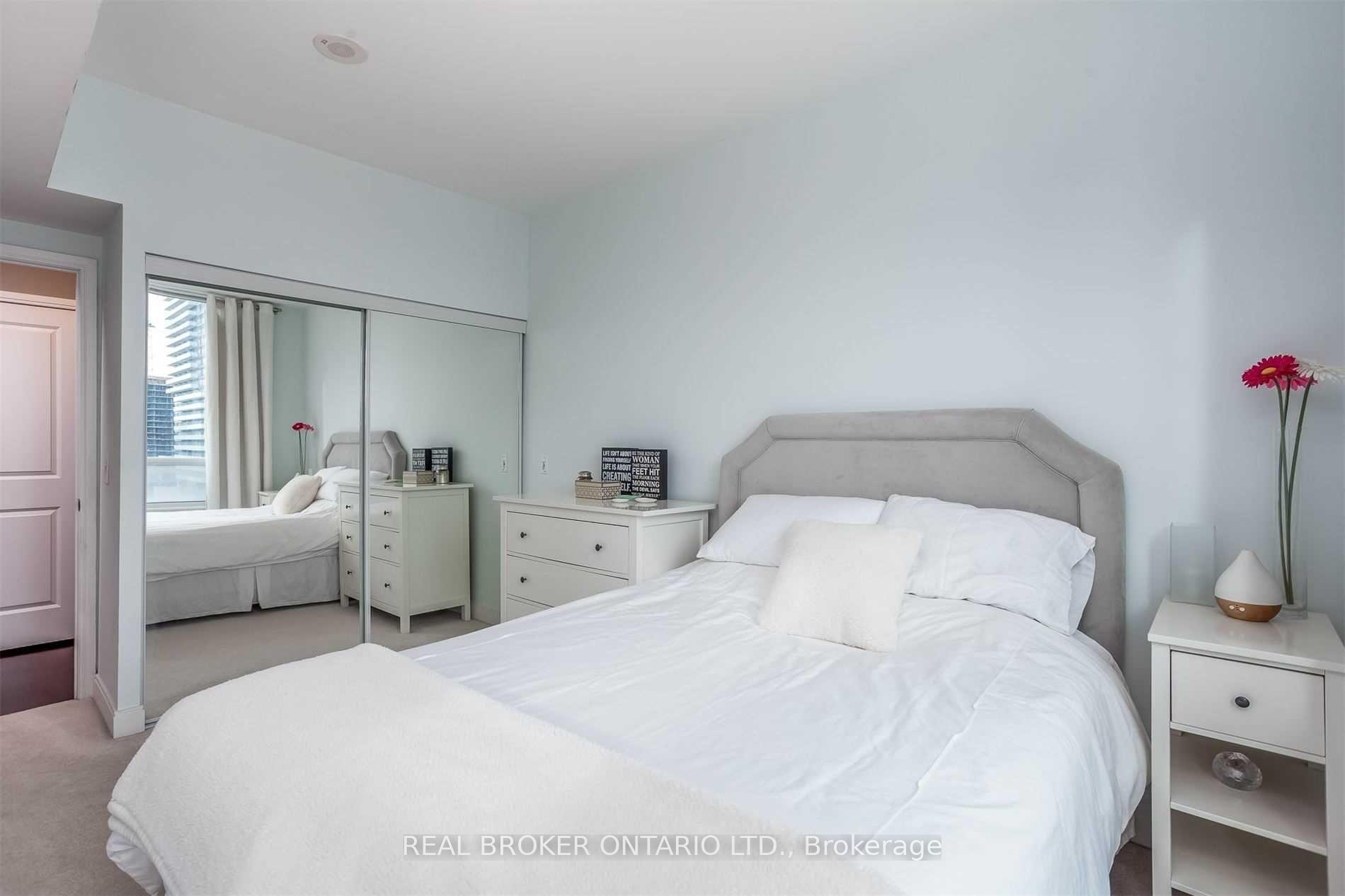 Photo 8 of Unit 1304, 88 Broadway Avenue, Toronto, Mount Pleasant West — HOMEH