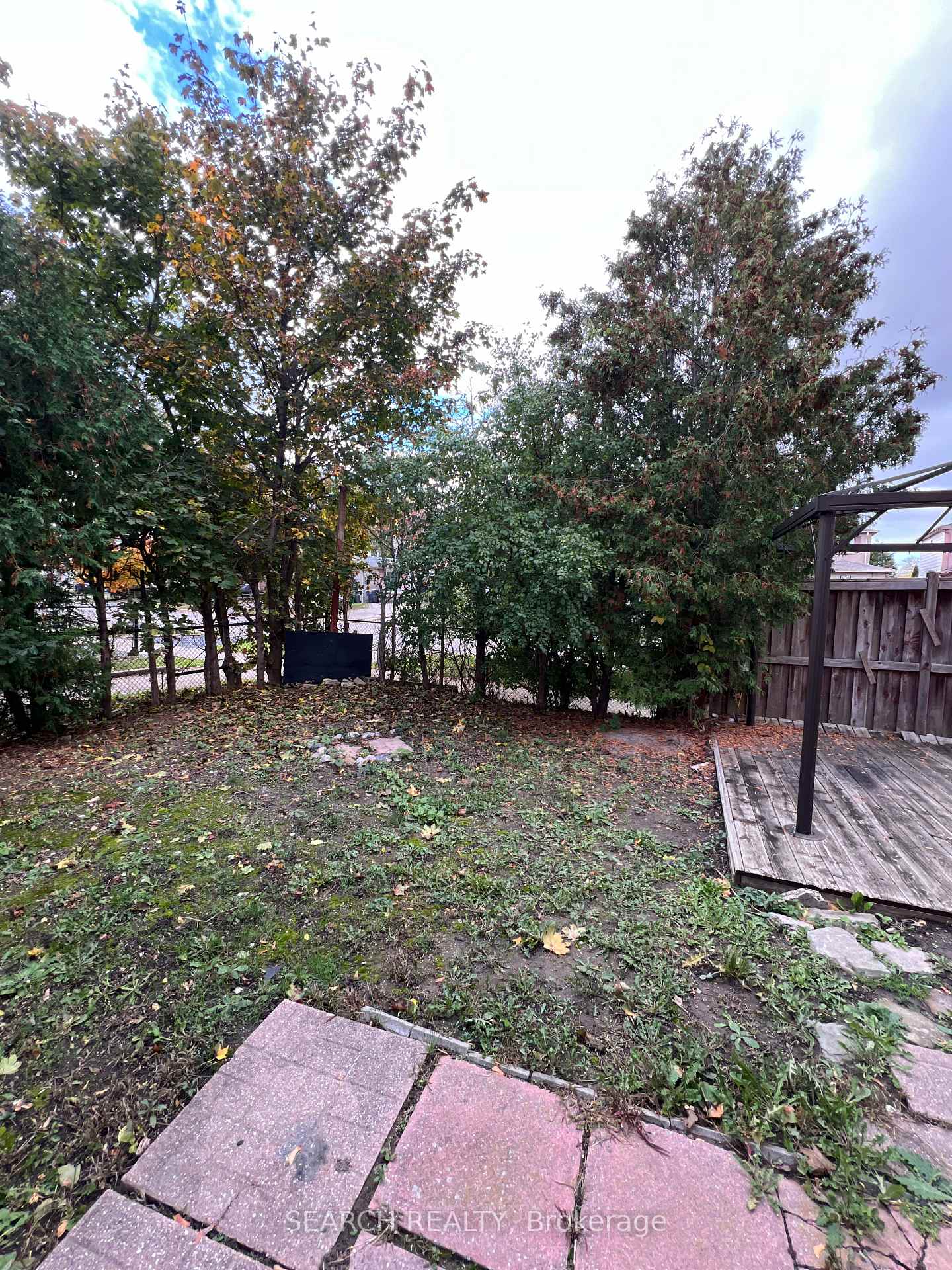 Photo 27 of 93 Martindale Crescent, Brampton, Brampton West — HOMEH