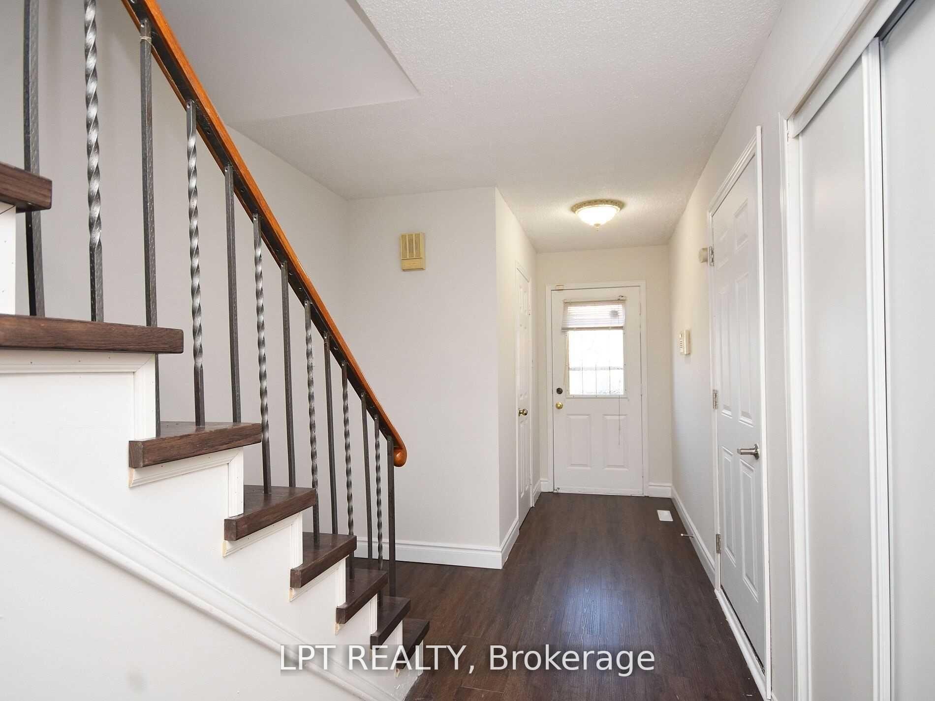 Photo 8 of 93 Martindale Crescent, Brampton, Brampton West — HOMEH