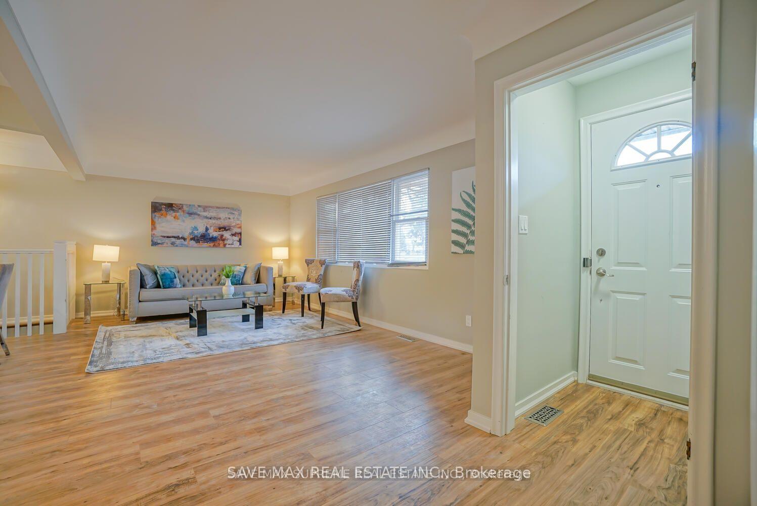 Photo 4 of 7631 Wayne Street, Niagara Falls, Ascot — HOMEH