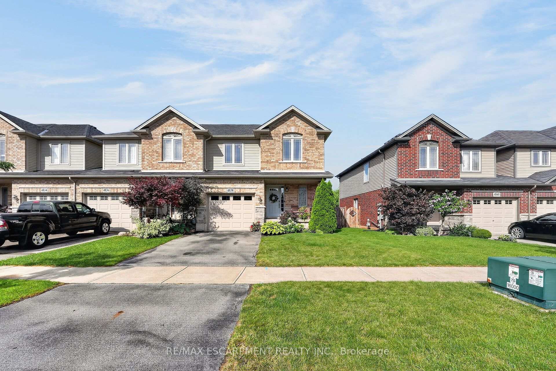 Photo 2 of 4838 Adam Court, Lincoln, Beamsville — HOMEH