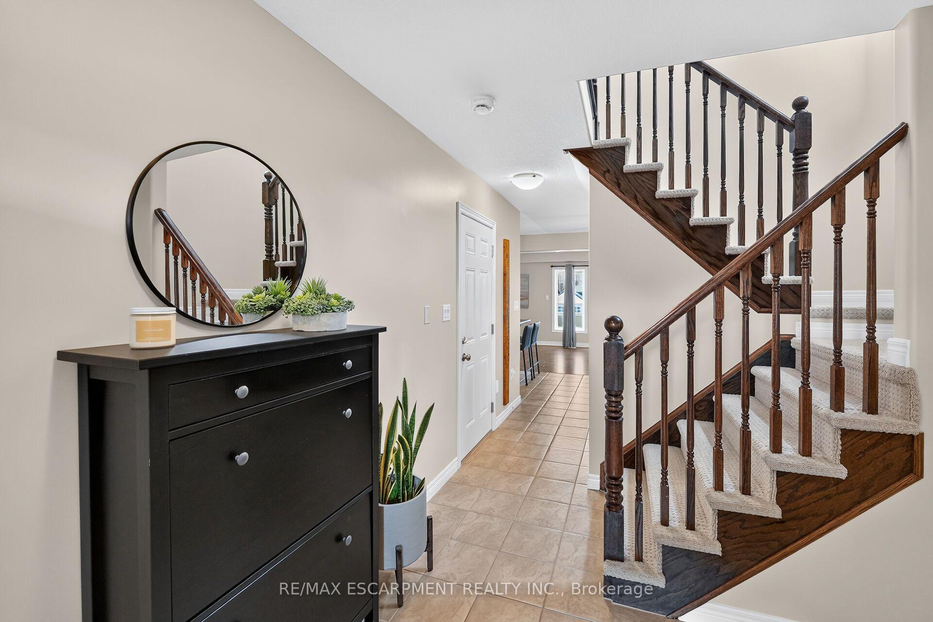 Photo 7 of 4838 Adam Court, Lincoln, Beamsville — HOMEH