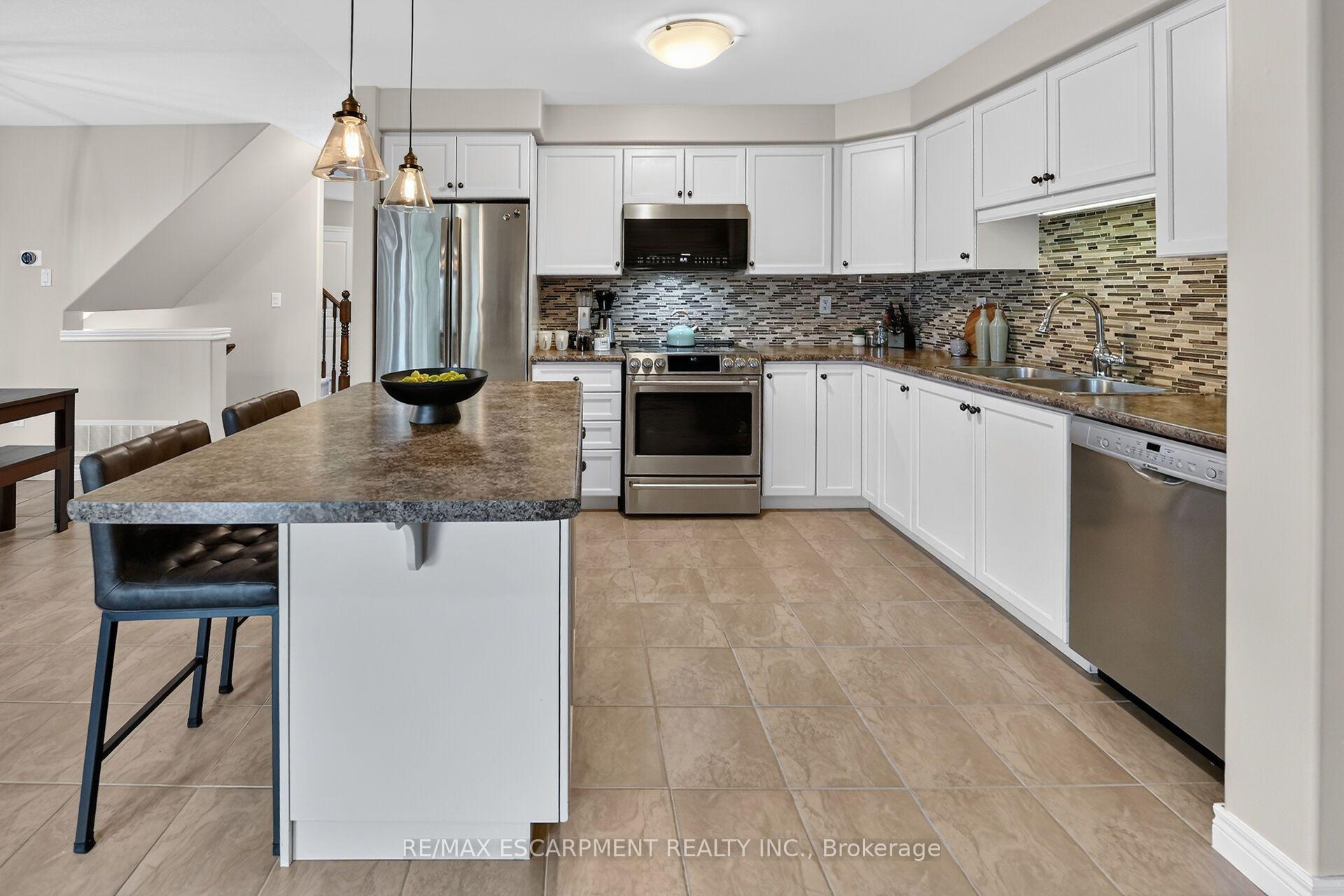 Photo 10 of 4838 Adam Court, Lincoln, Beamsville — HOMEH