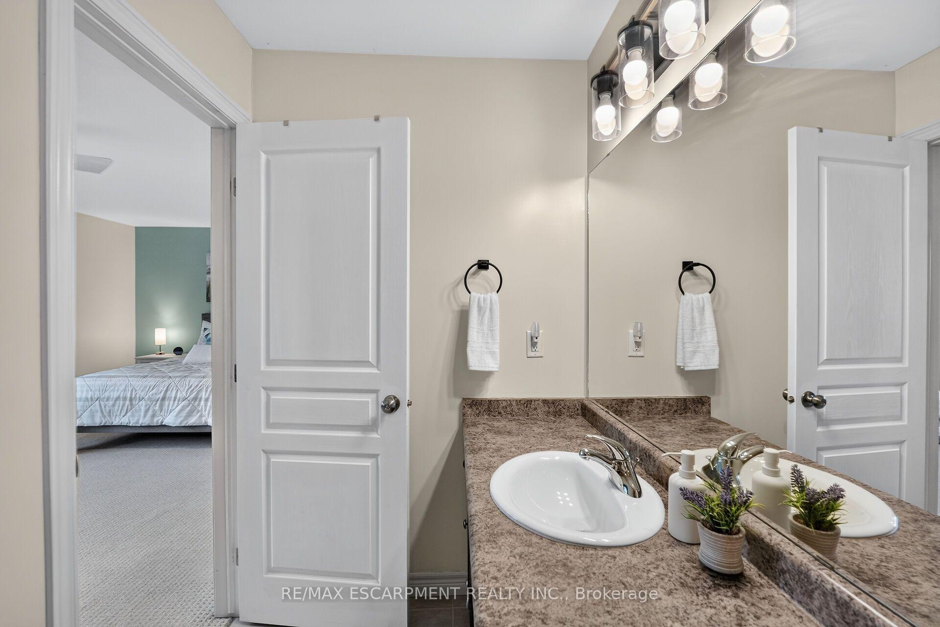 Photo 28 of 4838 Adam Court, Lincoln, Beamsville — HOMEH