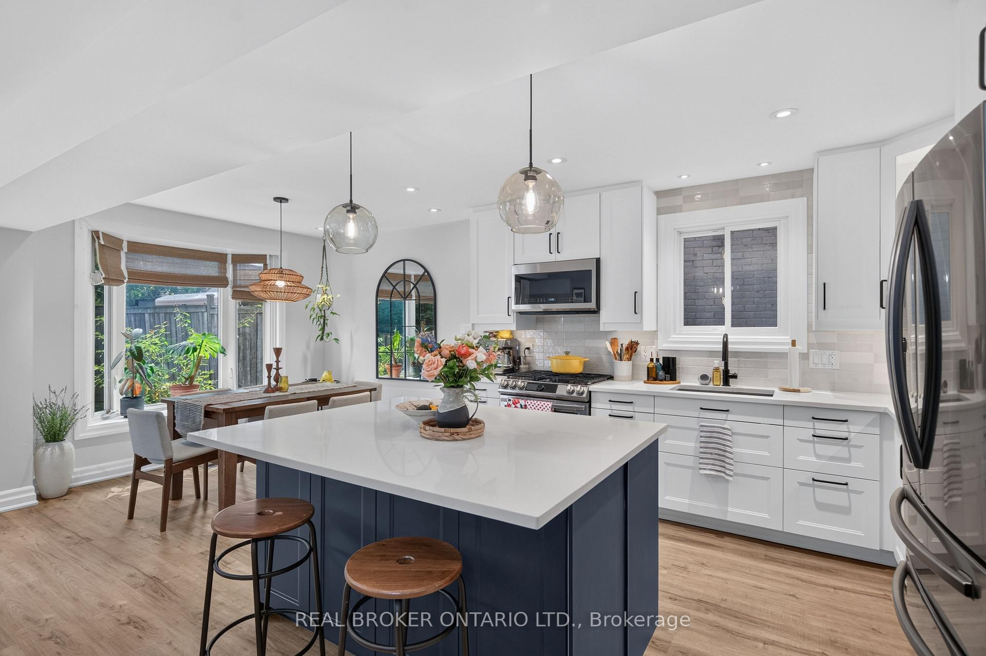 Photo 11 of 171 Golfwood Drive, Hamilton, Gurnett — HOMEH