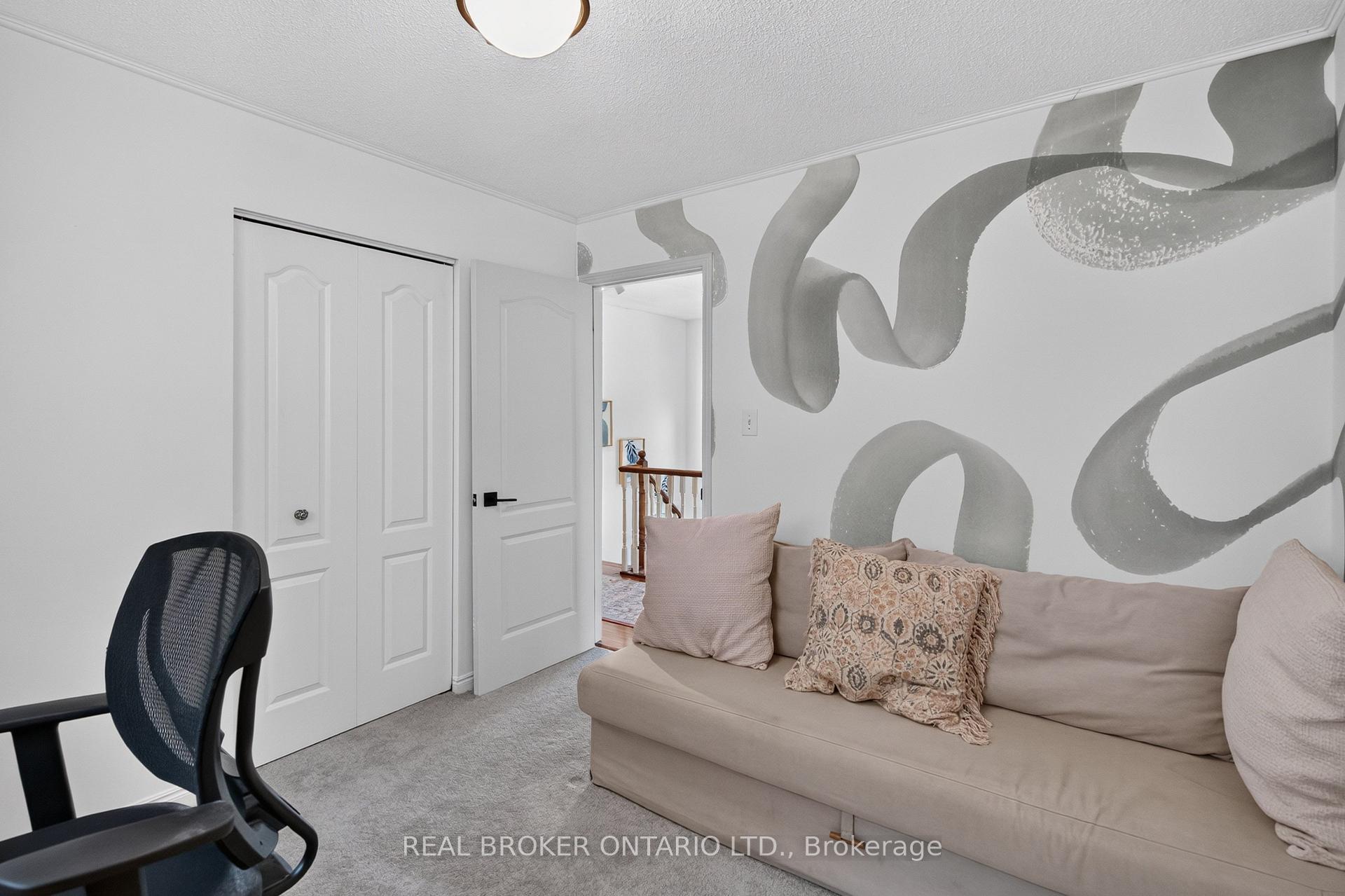 Photo 22 of 171 Golfwood Drive, Hamilton, Gurnett — HOMEH