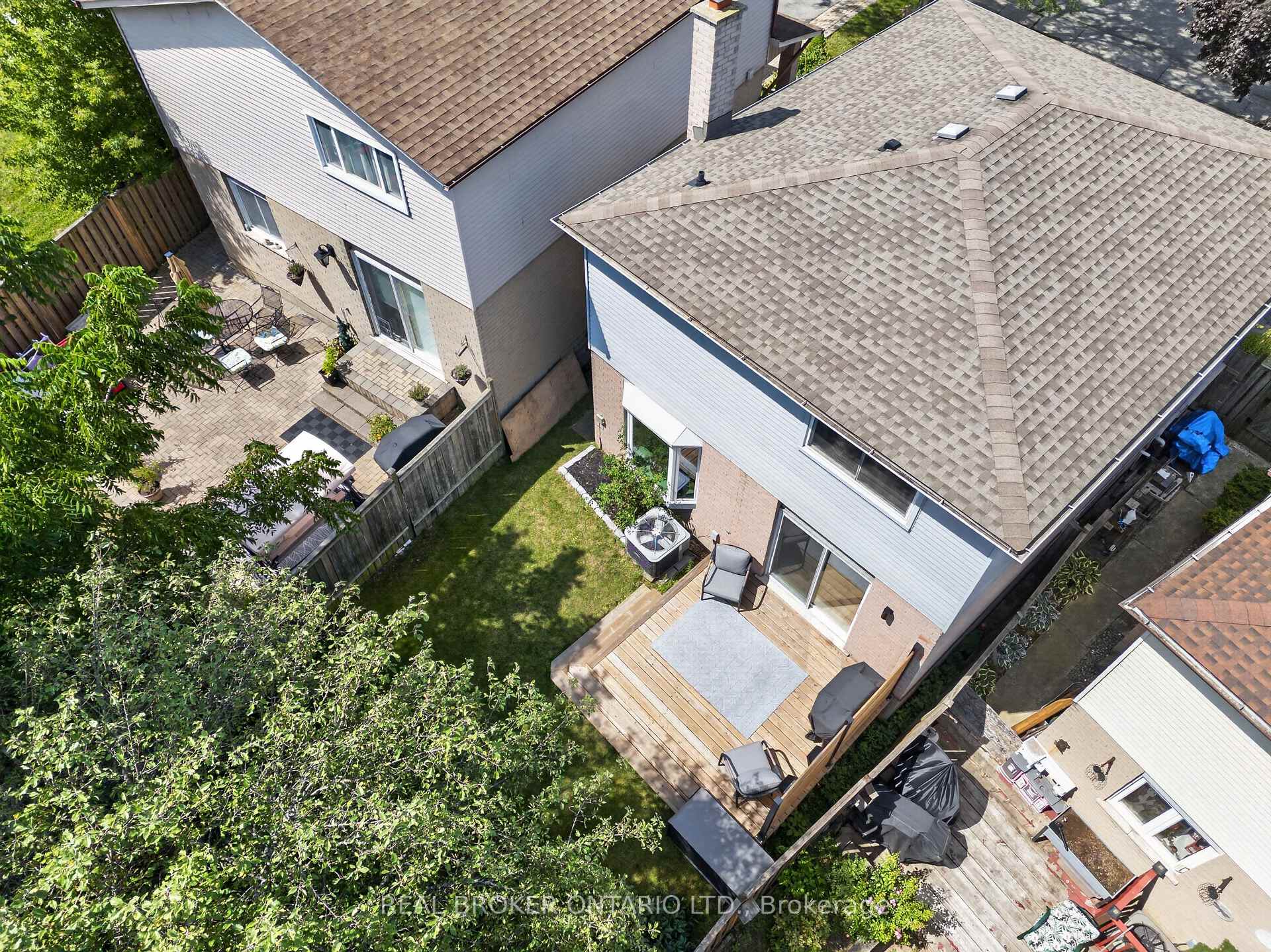 Photo 36 of 171 Golfwood Drive, Hamilton, Gurnett — HOMEH