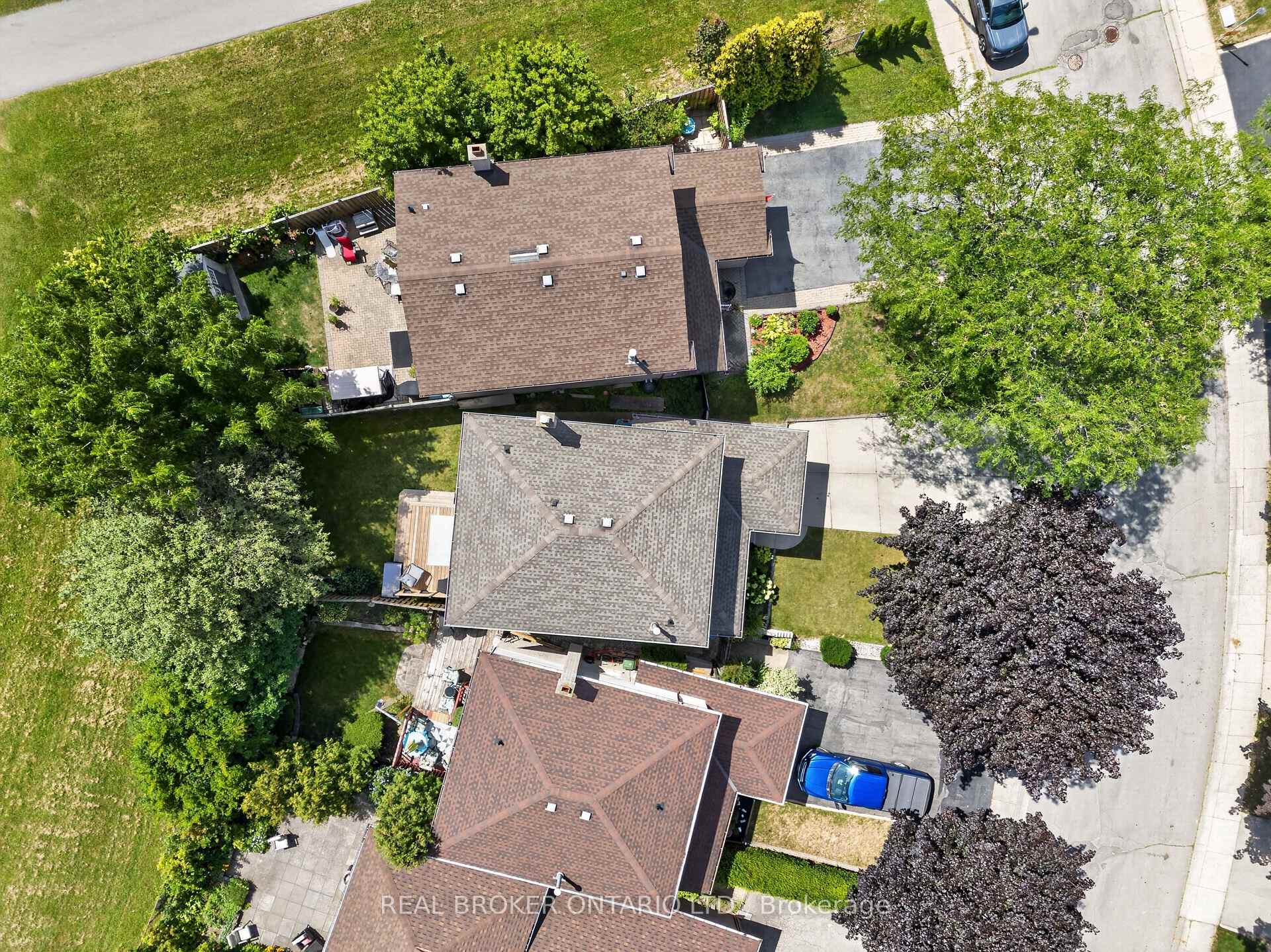 Photo 37 of 171 Golfwood Drive, Hamilton, Gurnett — HOMEH