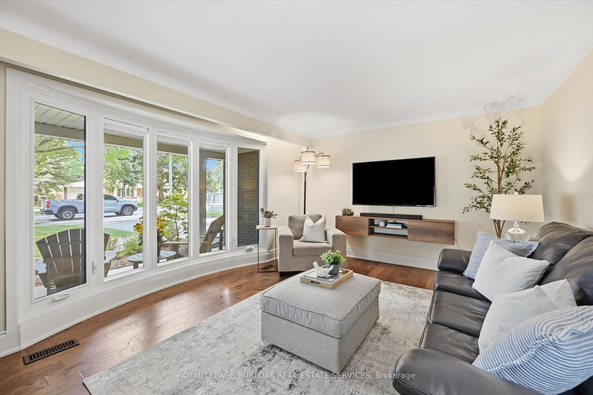 Photo 7 of 3430 Regal Road, Burlington, Roseland — HOMEH