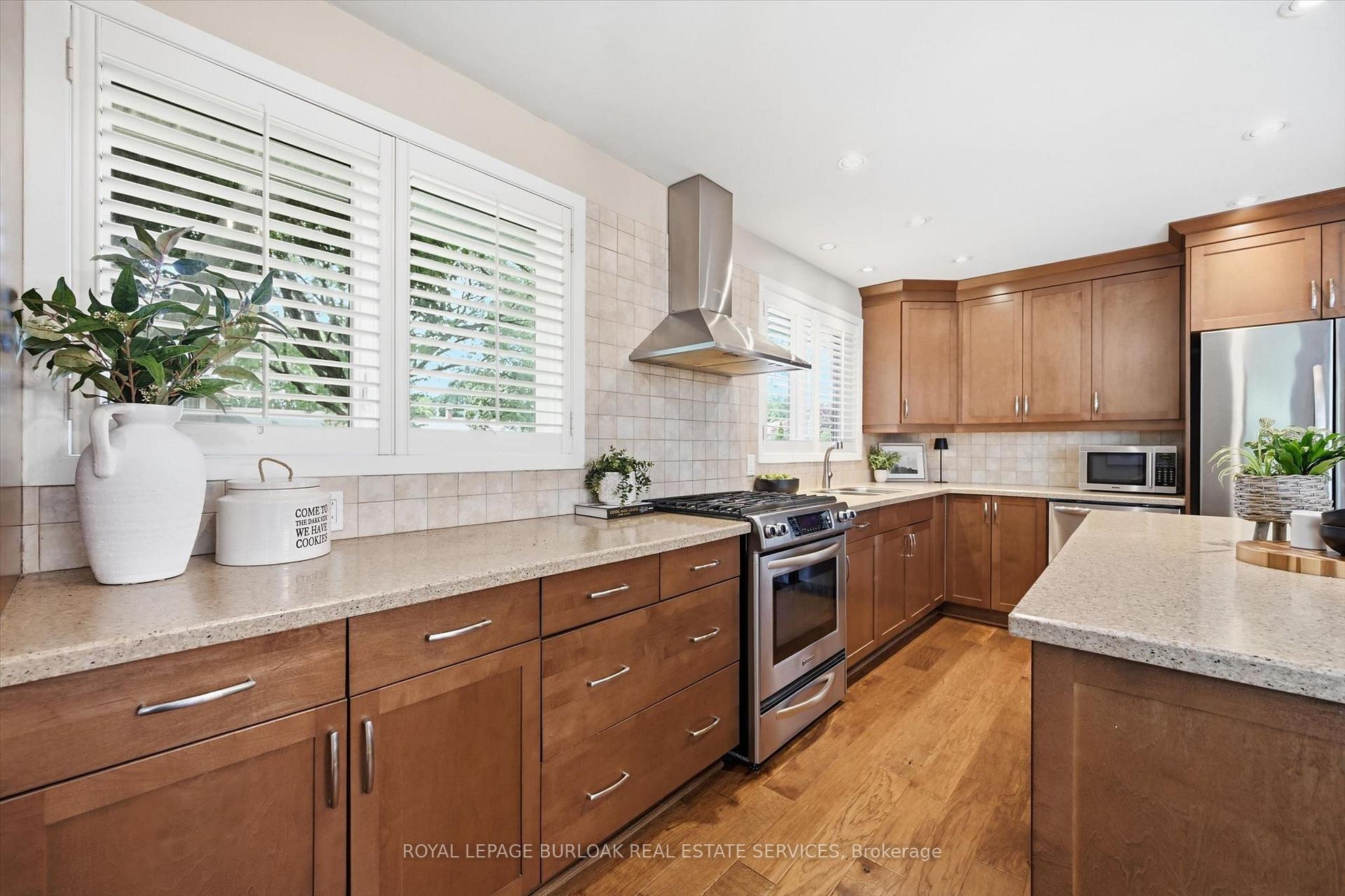 Photo 12 of 3430 Regal Road, Burlington, Roseland — HOMEH