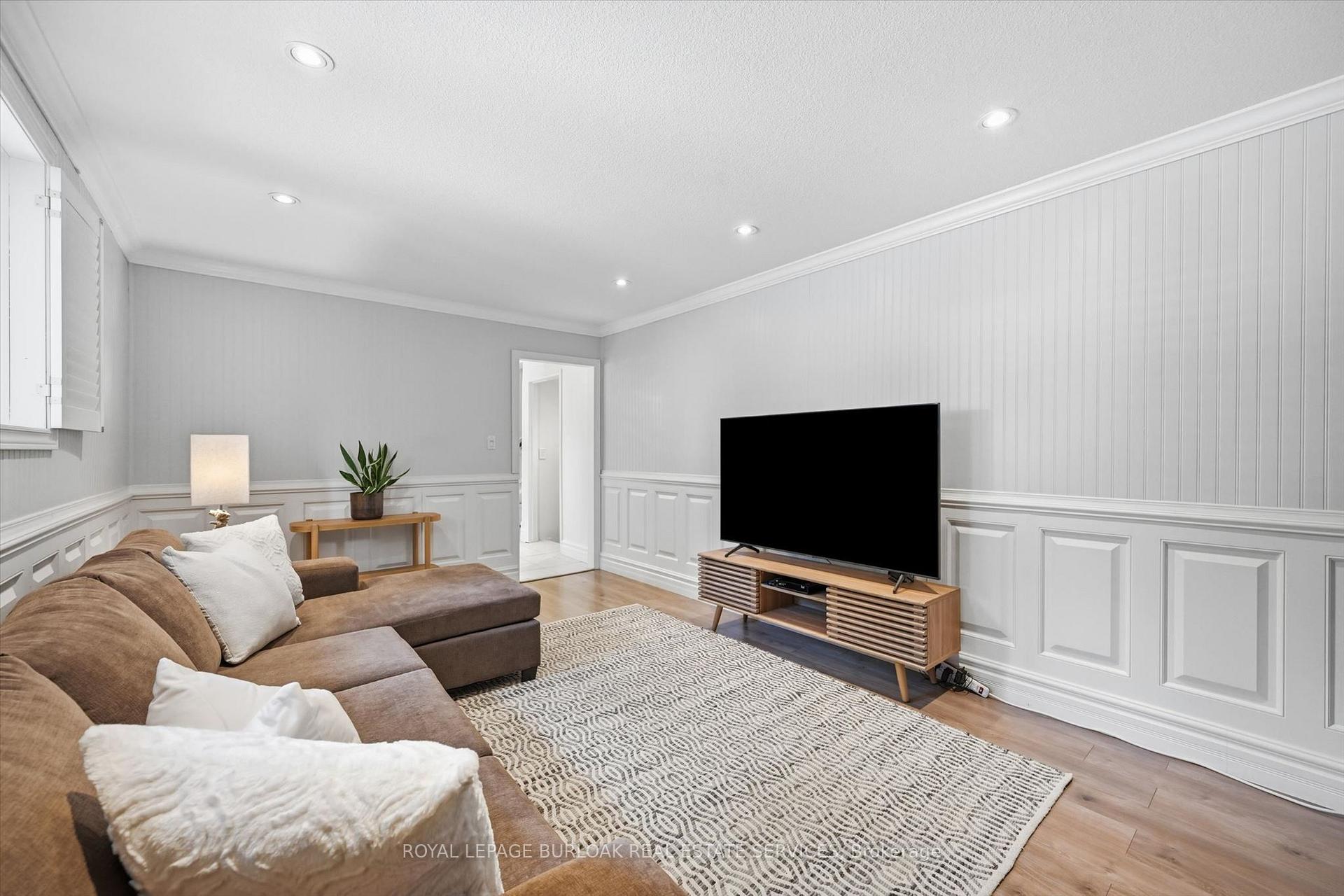 Photo 34 of 3430 Regal Road, Burlington, Roseland — HOMEH