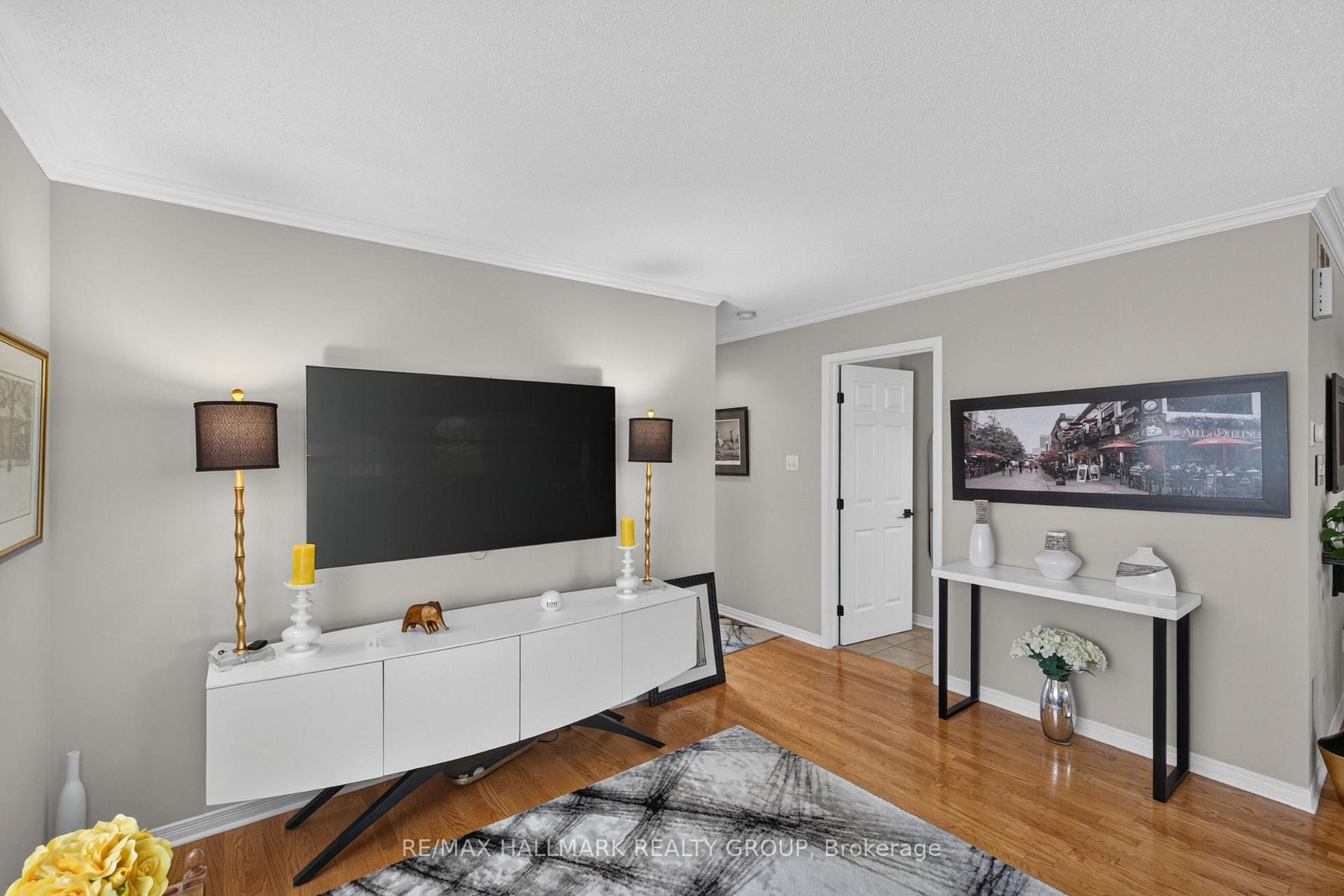 Photo 19 of 139 Castle Glen Crescent, Ottawa, Kanata - Glencairn/Hazeldean — HOMEH