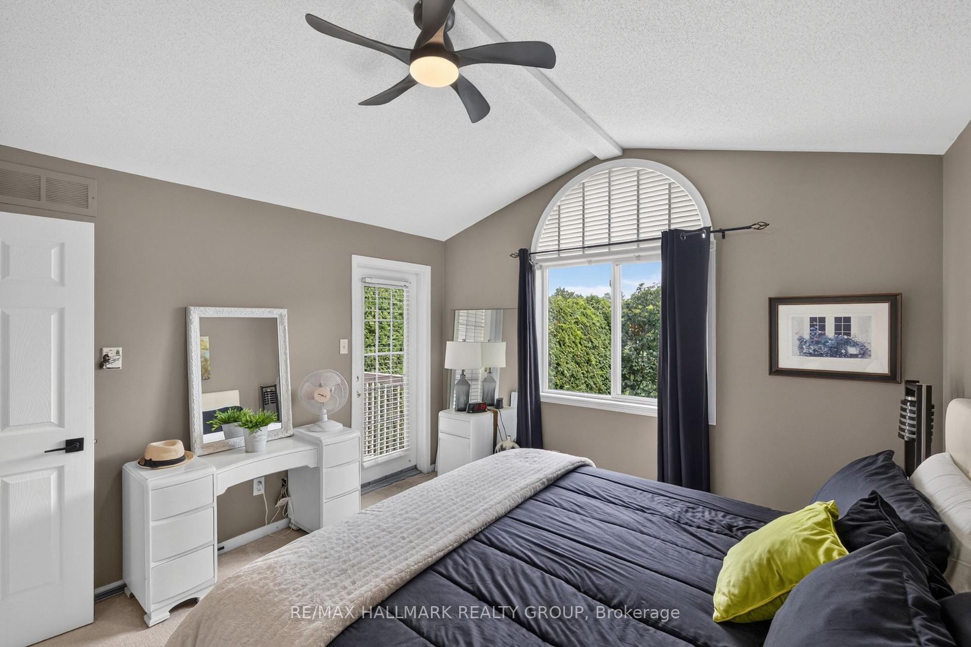 Photo 22 of 139 Castle Glen Crescent, Ottawa, Kanata - Glencairn/Hazeldean — HOMEH