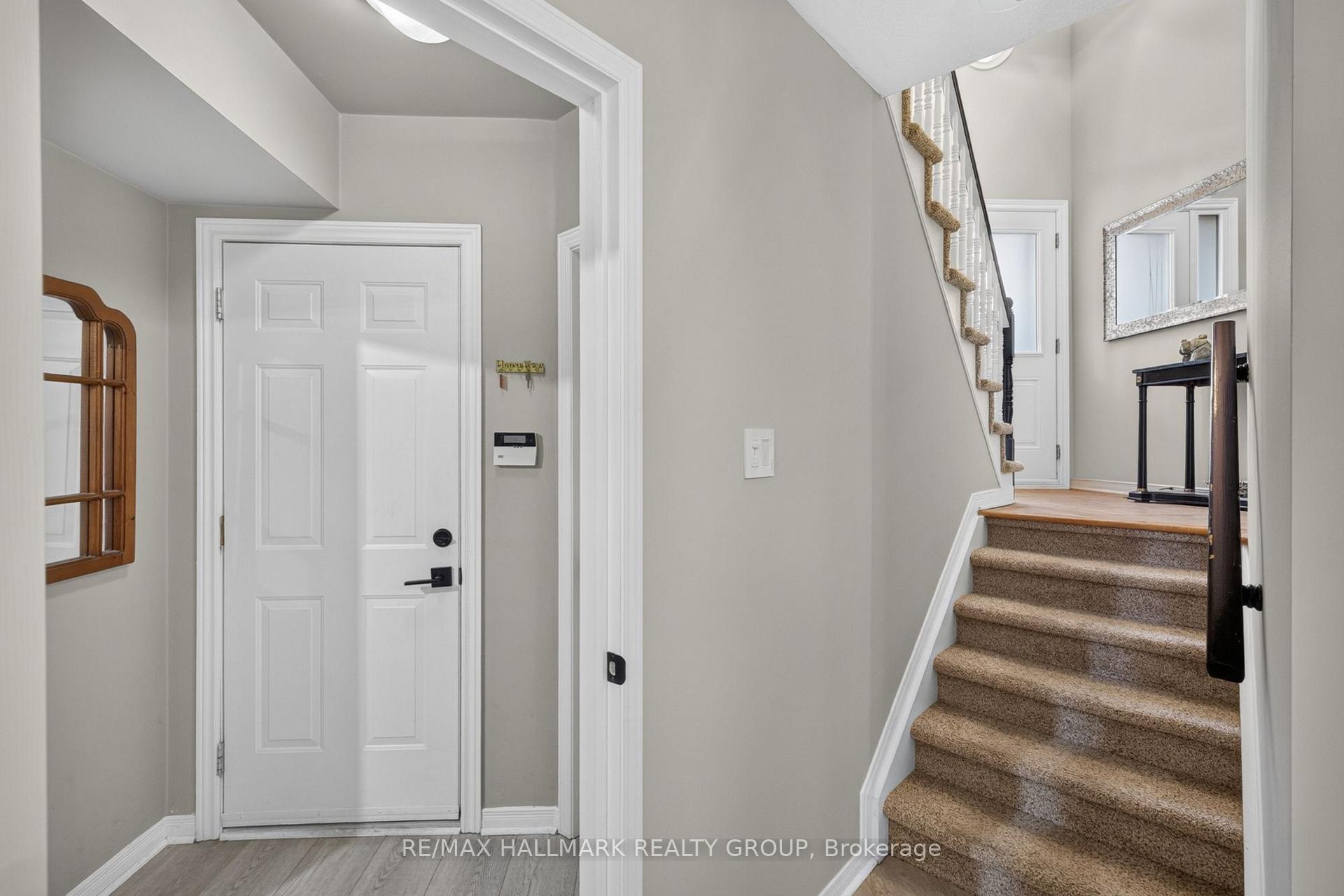 Photo 29 of 139 Castle Glen Crescent, Ottawa, Kanata - Glencairn/Hazeldean — HOMEH