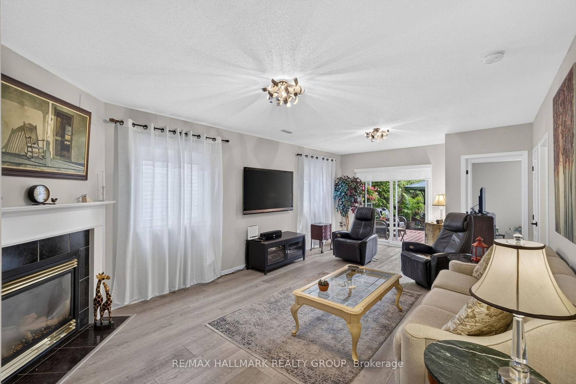 Photo 30 of 139 Castle Glen Crescent, Ottawa, Kanata - Glencairn/Hazeldean — HOMEH