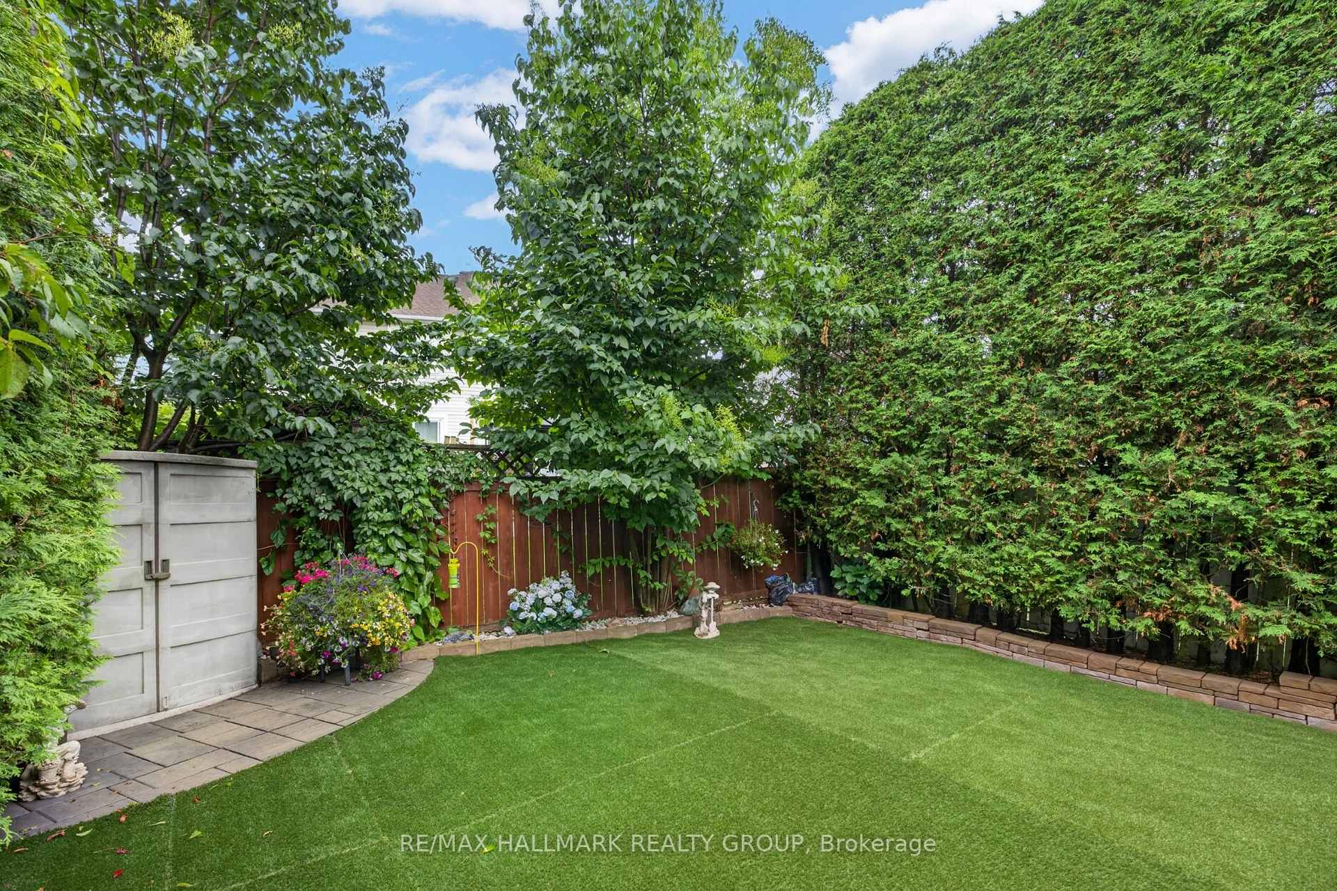 Photo 42 of 139 Castle Glen Crescent, Ottawa, Kanata - Glencairn/Hazeldean — HOMEH