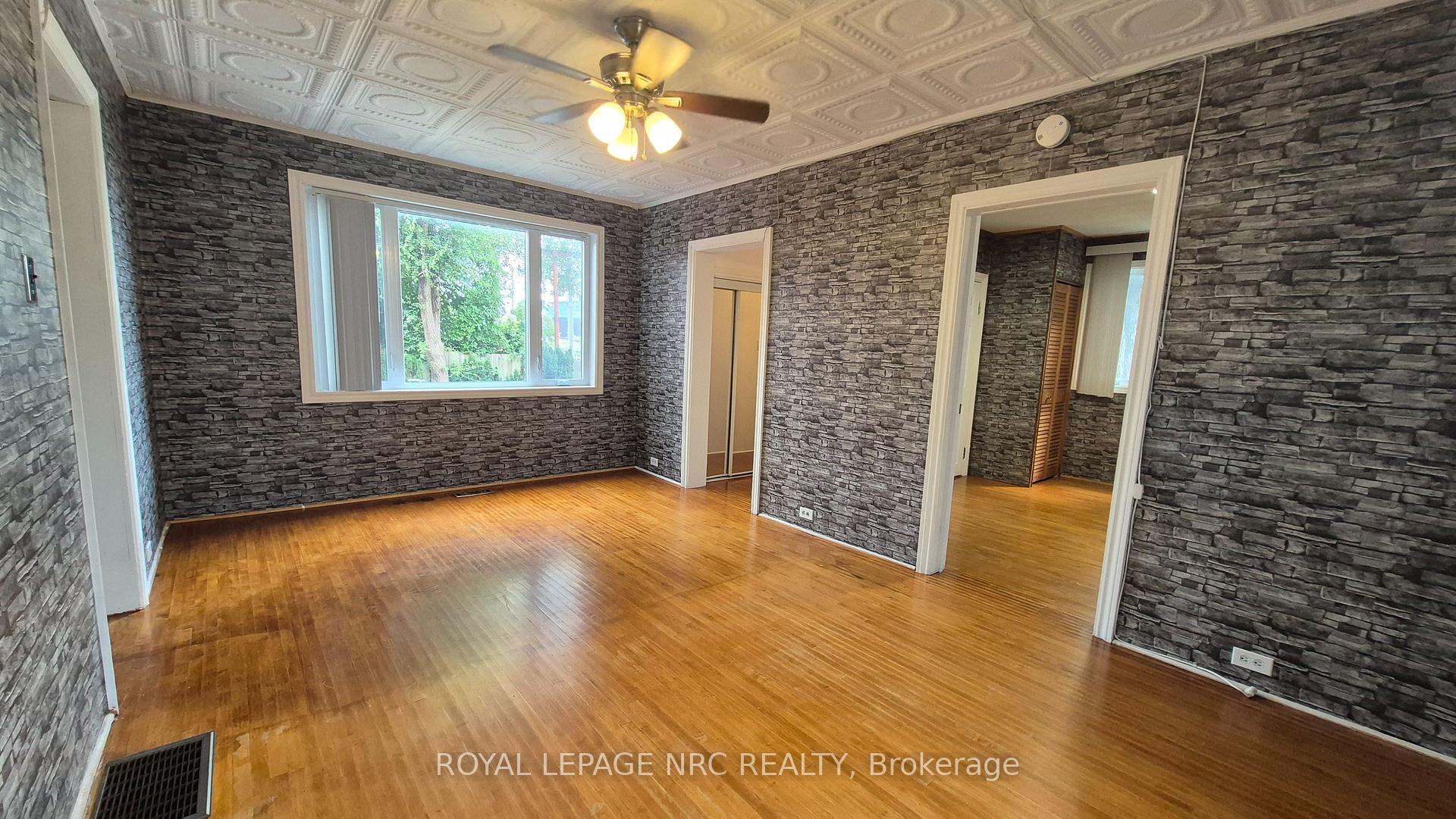 Photo 7 of 4593 Park Street, Niagara Falls, Downtown — HOMEH
