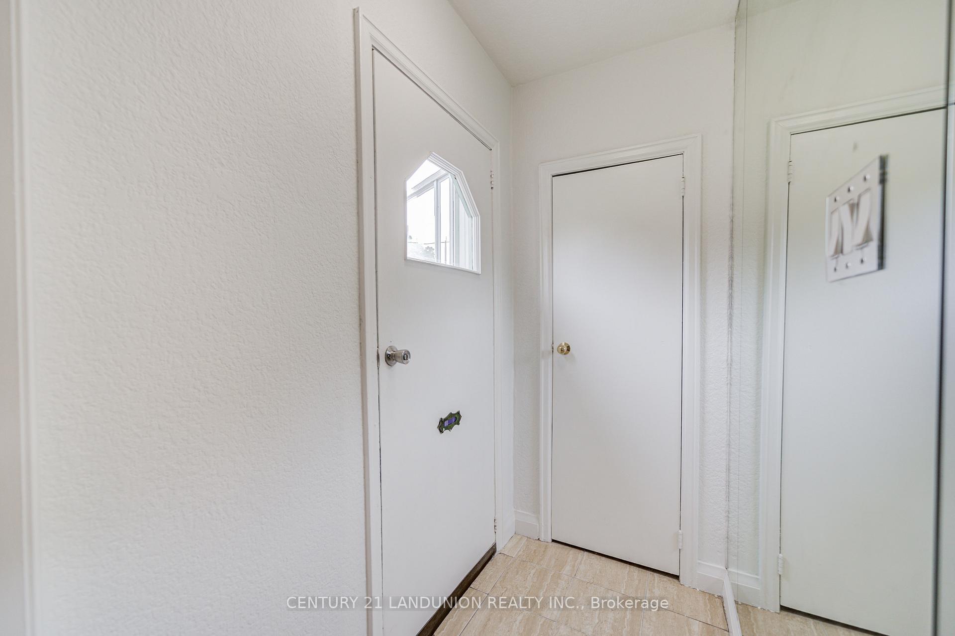 Photo 6 of 200 Elmhurst Avenue, North York, Lansing-Westgate — HOMEH