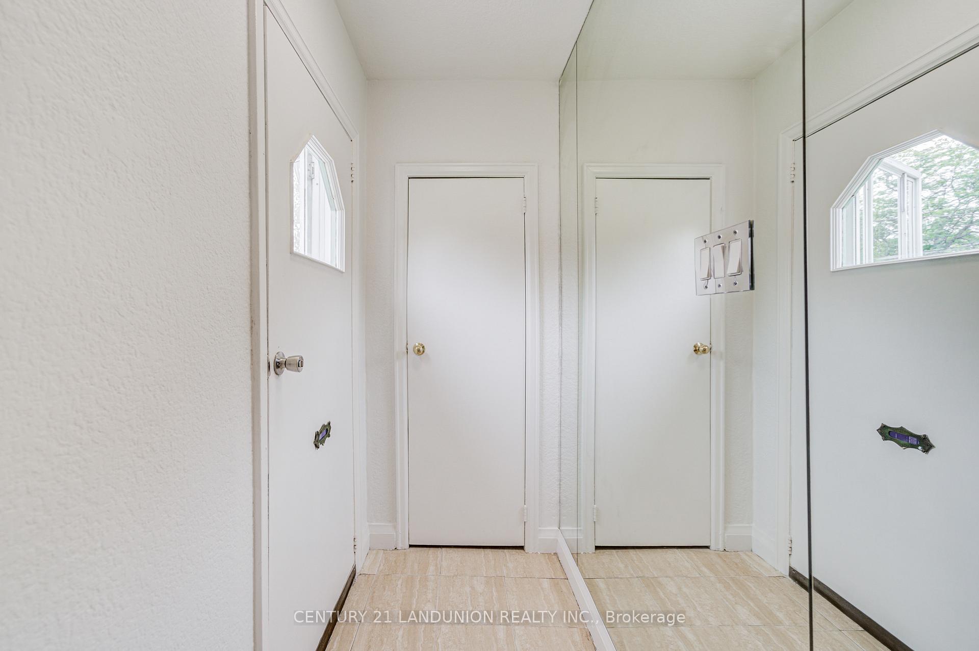 Photo 7 of 200 Elmhurst Avenue, North York, Lansing-Westgate — HOMEH
