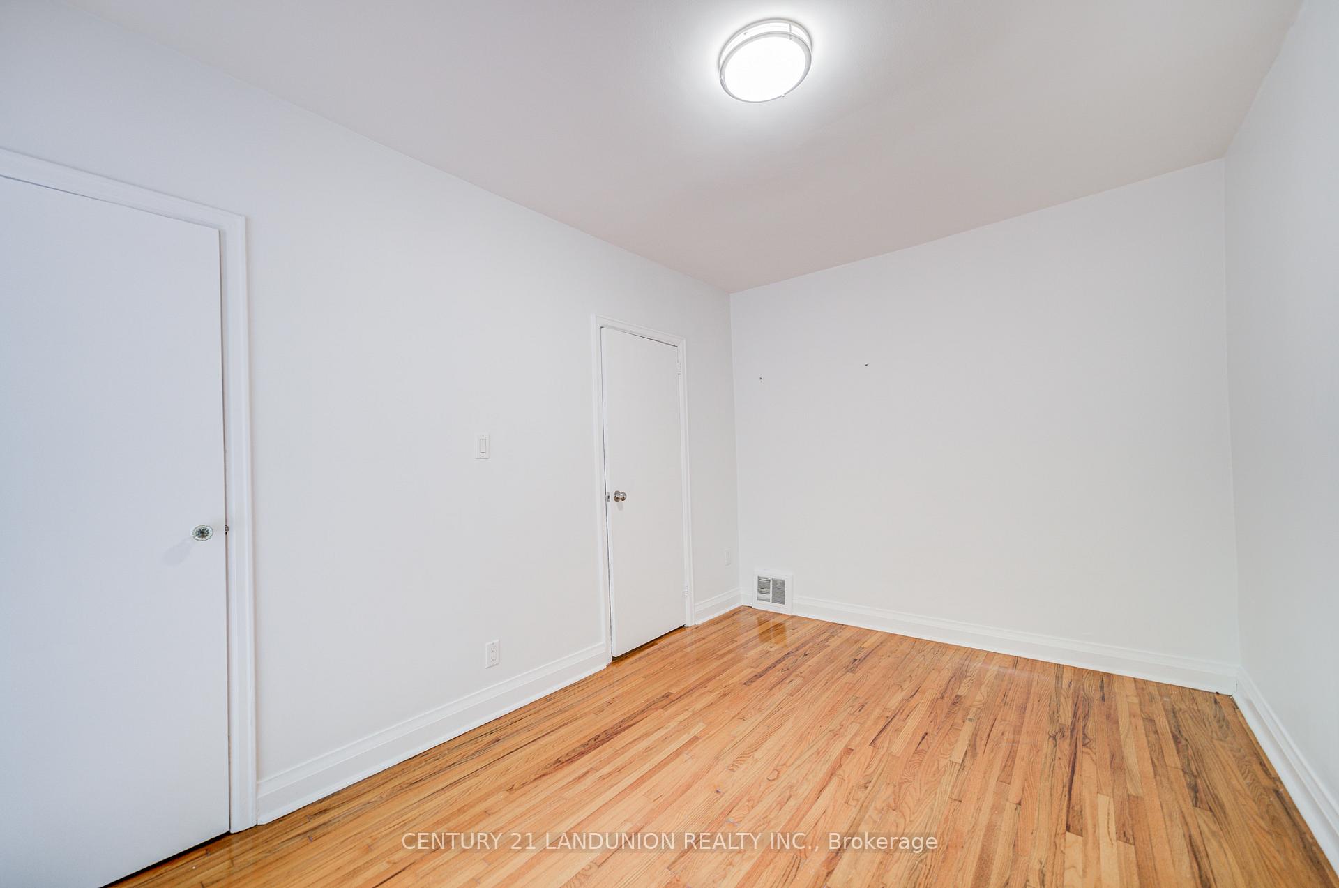 Photo 27 of 200 Elmhurst Avenue, North York, Lansing-Westgate — HOMEH