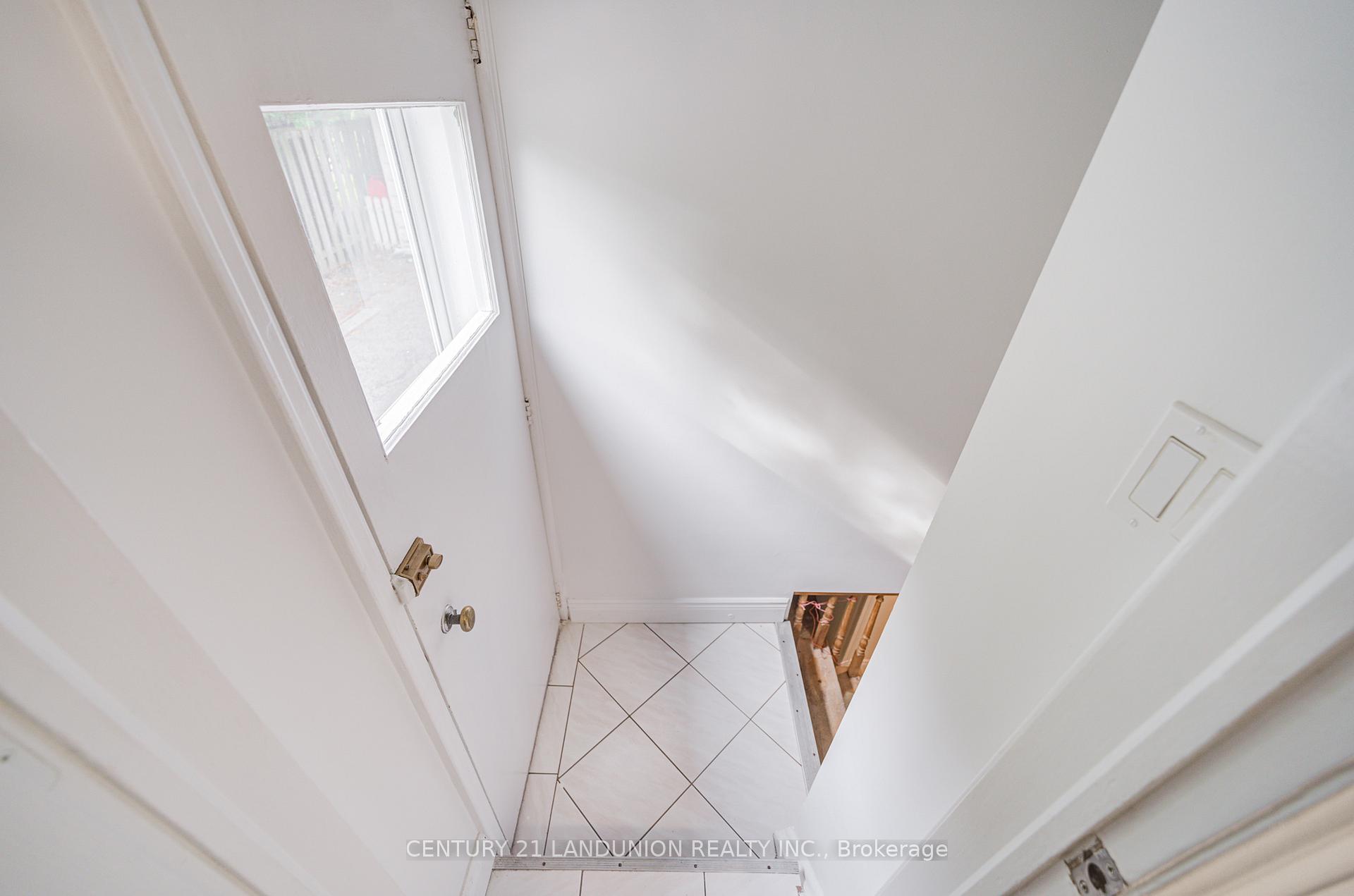 Photo 28 of 200 Elmhurst Avenue, North York, Lansing-Westgate — HOMEH