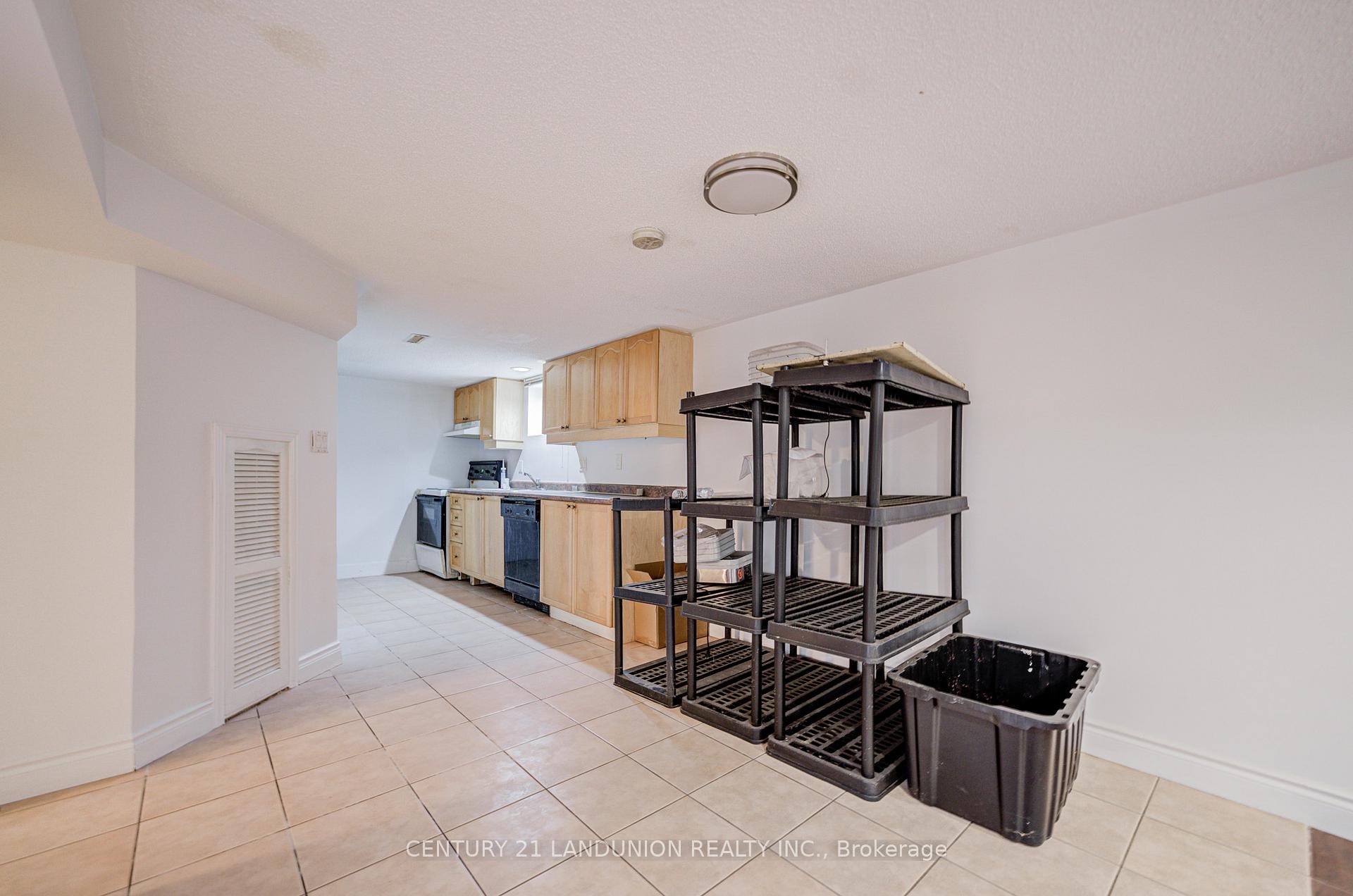 Photo 32 of 200 Elmhurst Avenue, North York, Lansing-Westgate — HOMEH