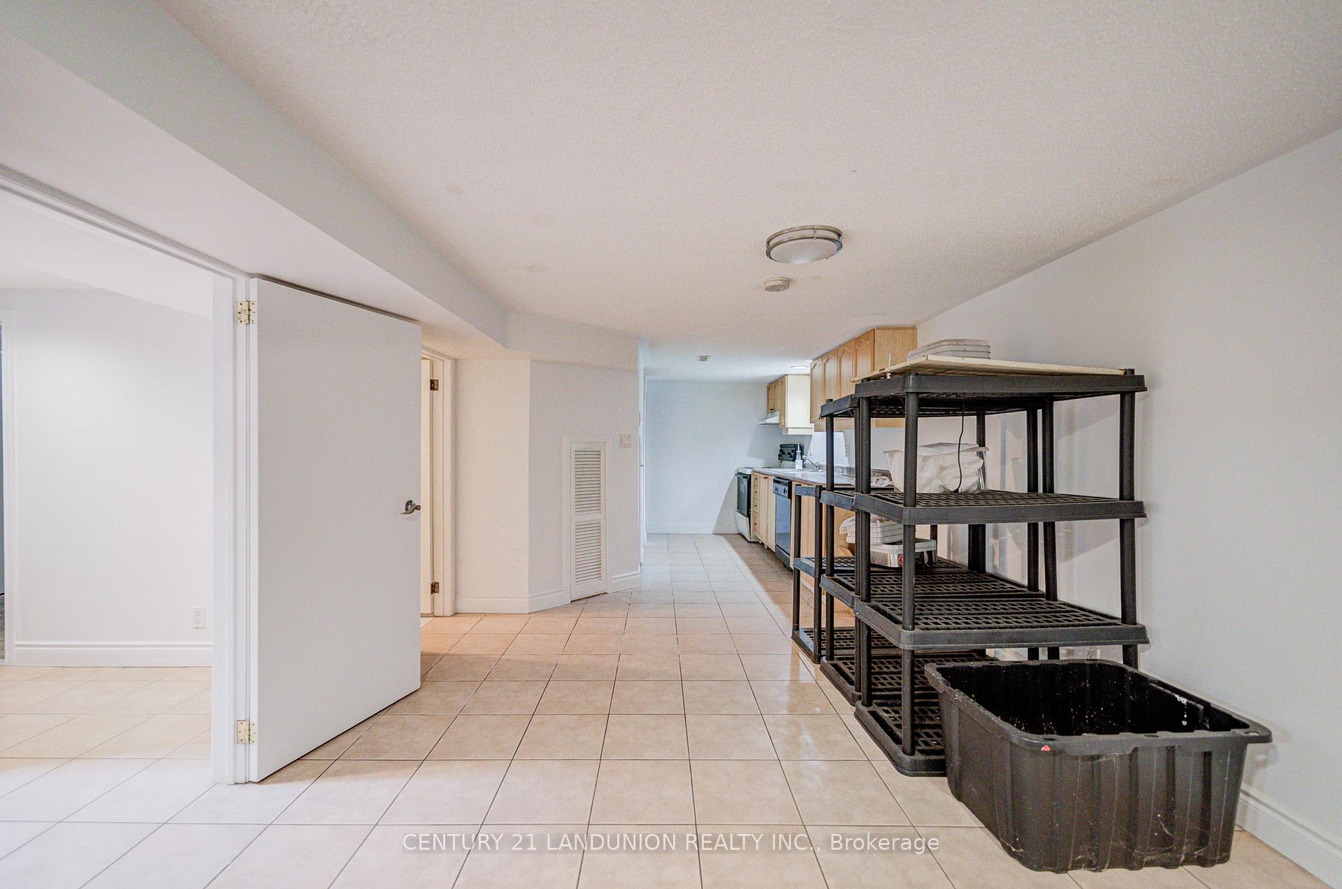 Photo 33 of 200 Elmhurst Avenue, North York, Lansing-Westgate — HOMEH