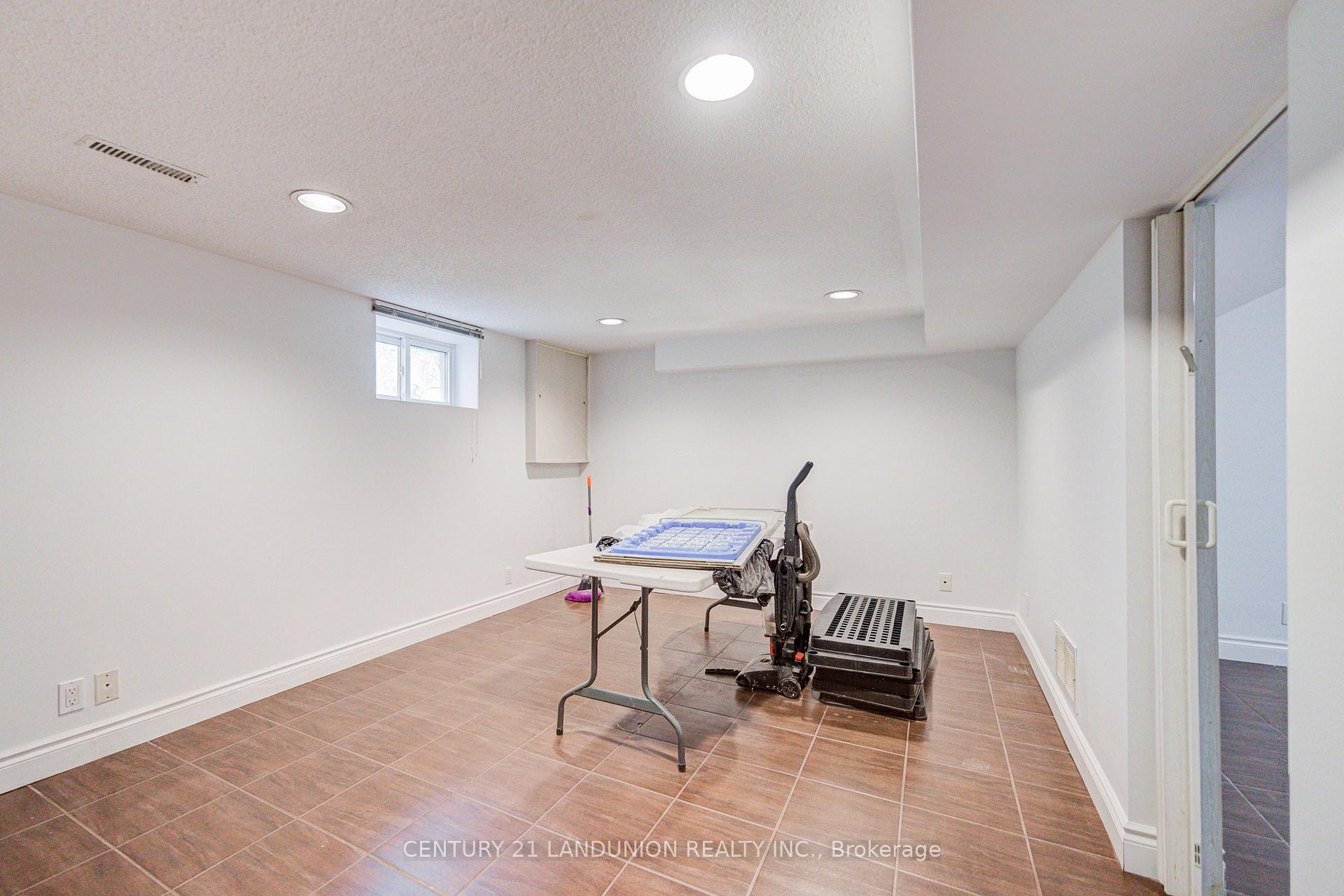 Photo 36 of 200 Elmhurst Avenue, North York, Lansing-Westgate — HOMEH