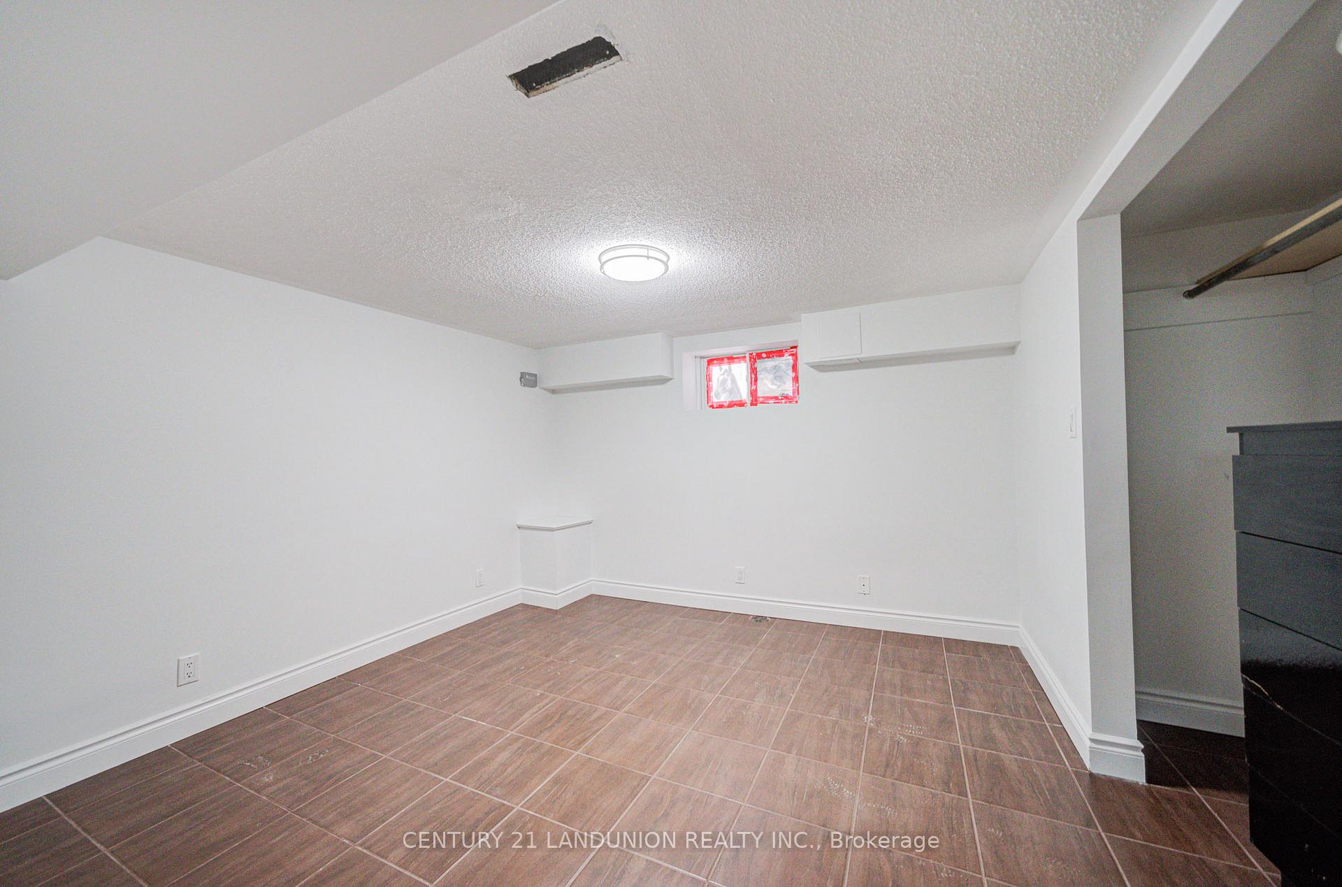 Photo 37 of 200 Elmhurst Avenue, North York, Lansing-Westgate — HOMEH