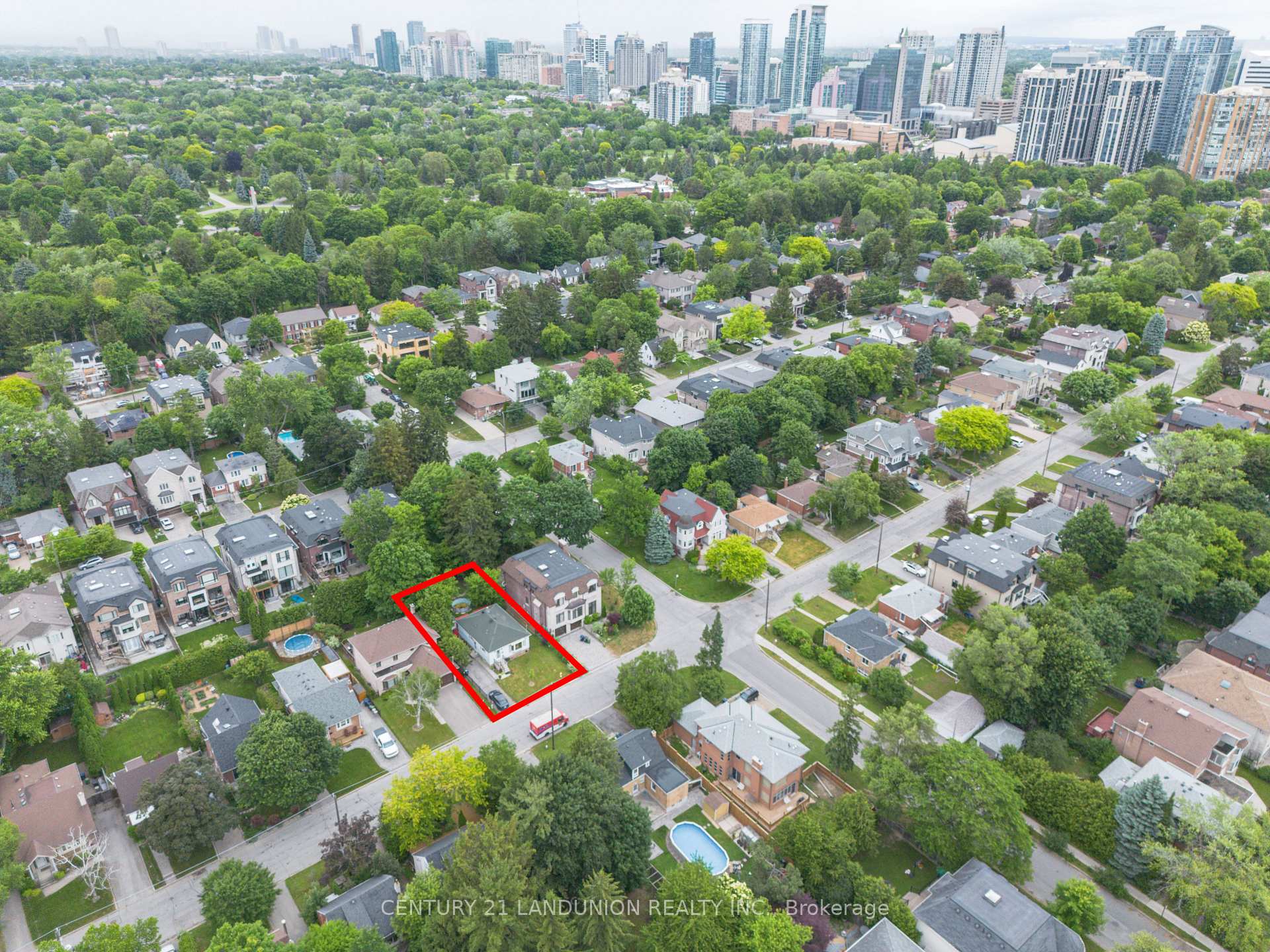 Photo 48 of 200 Elmhurst Avenue, North York, Lansing-Westgate — HOMEH