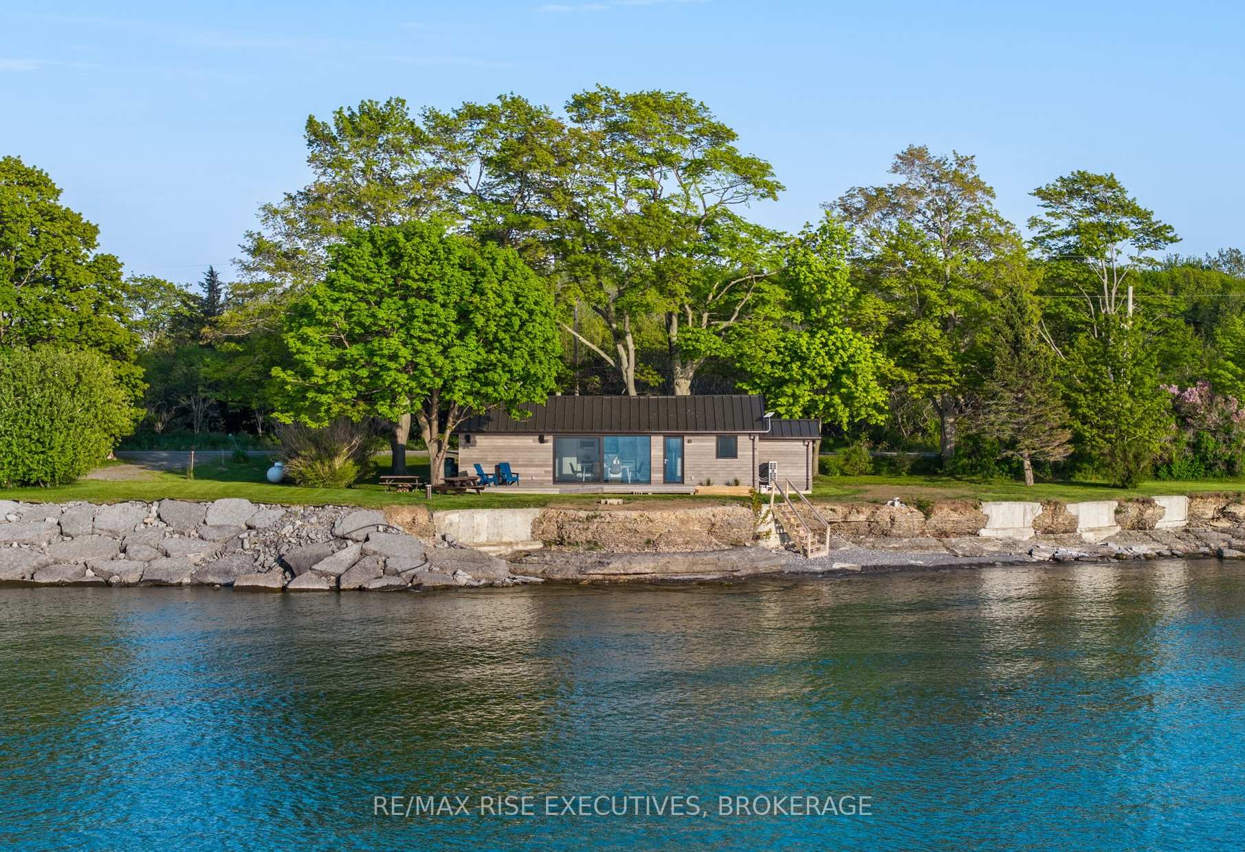 Photo of 682 Salmon Point Road