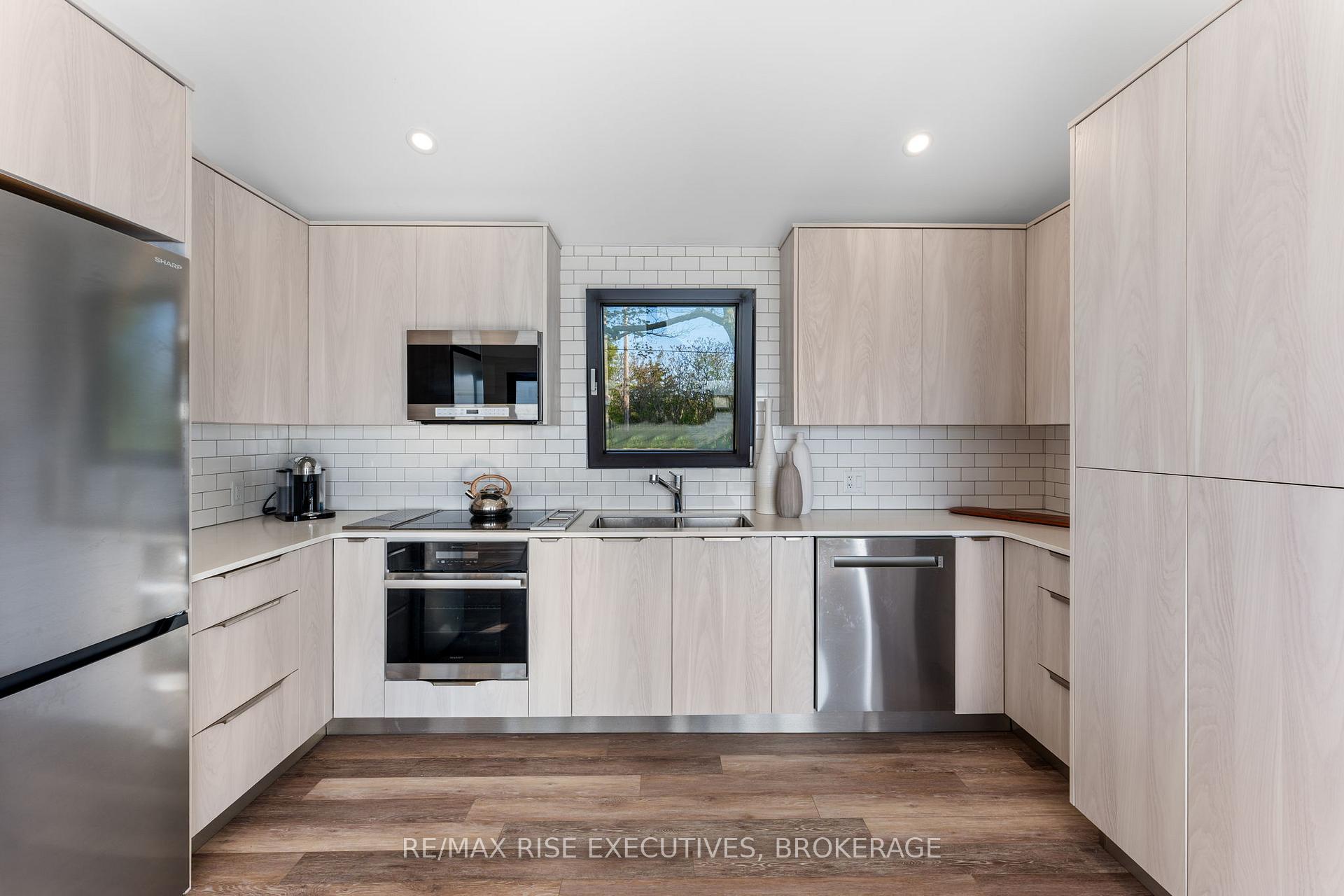 Photo 9 of 682 Salmon Point Road, Prince Edward County, Athol Ward — HOMEH