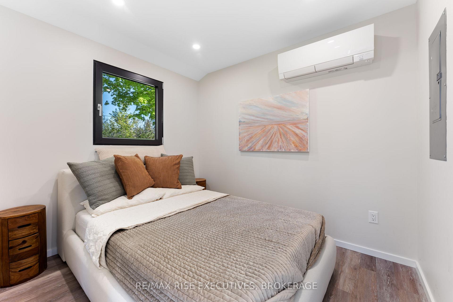 Photo 10 of 682 Salmon Point Road, Prince Edward County, Athol Ward — HOMEH