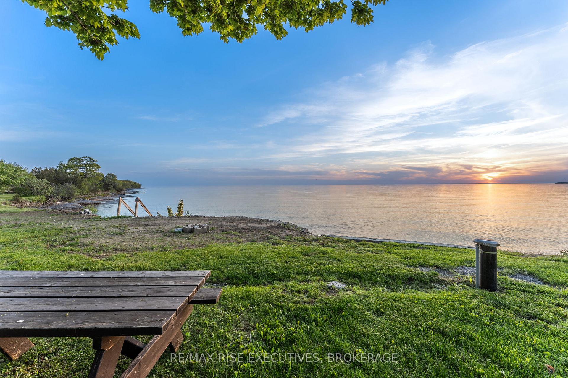Photo 26 of 682 Salmon Point Road, Prince Edward County, Athol Ward — HOMEH