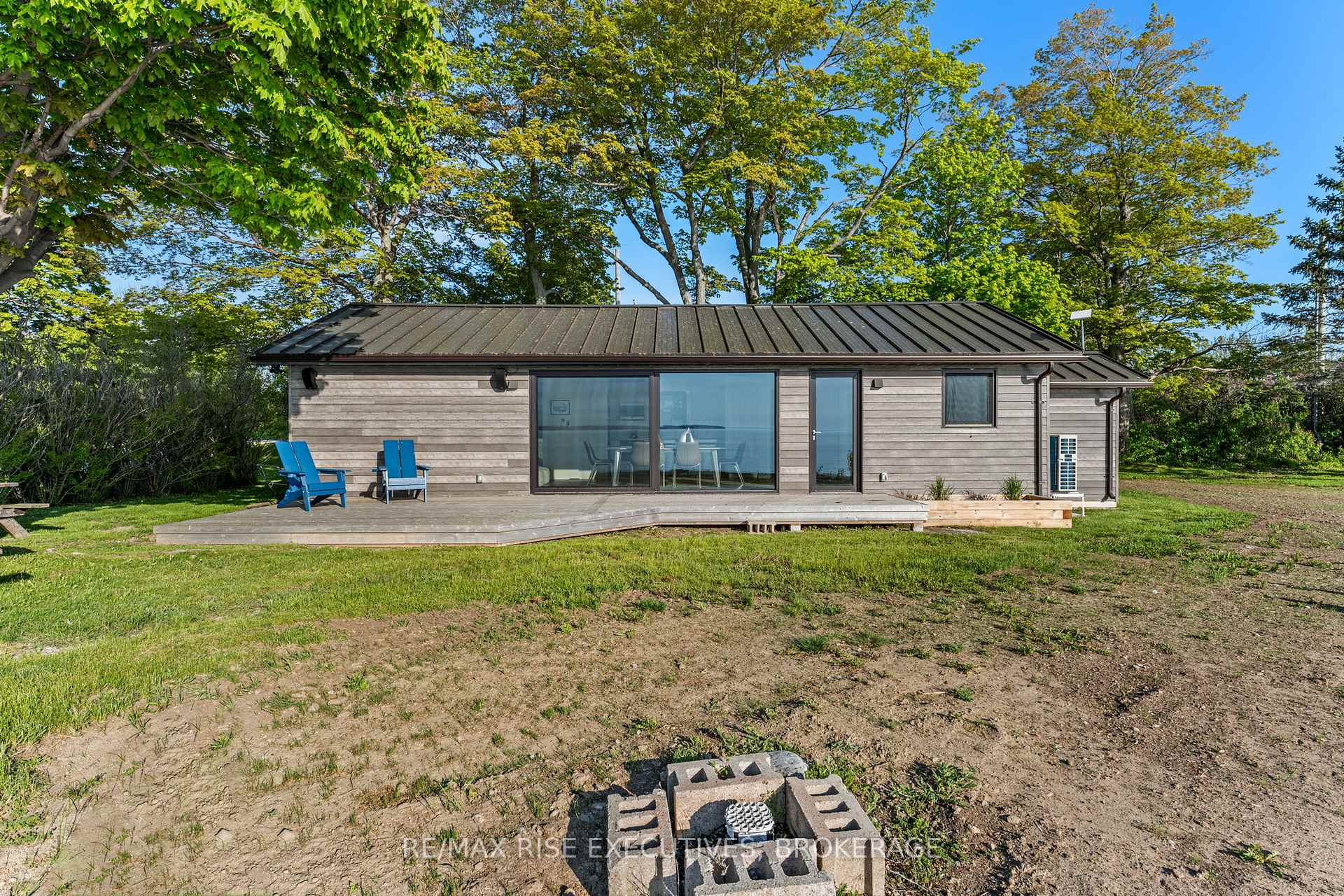 Photo 27 of 682 Salmon Point Road, Prince Edward County, Athol Ward — HOMEH