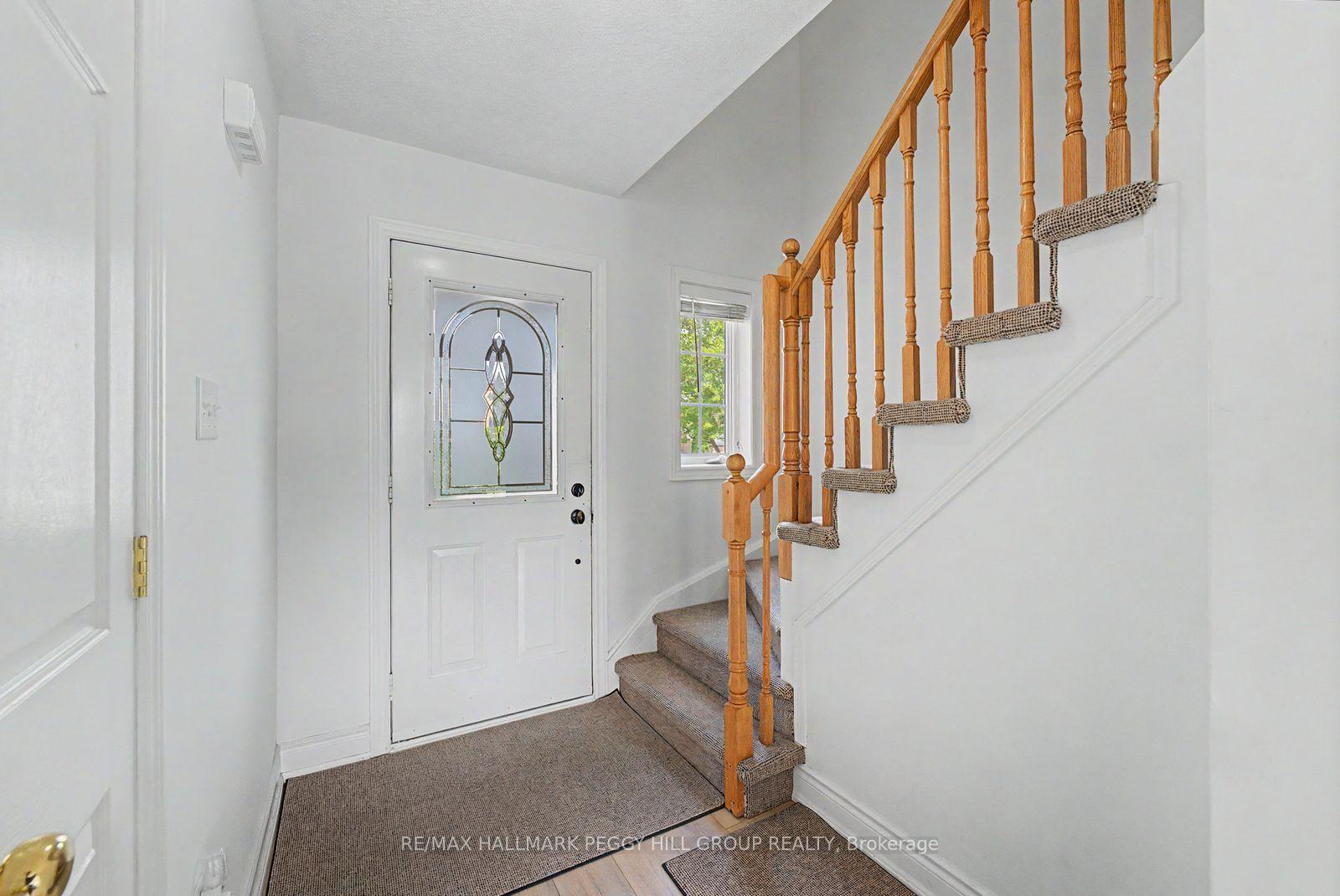 Photo 7 of 27 Gadwall Avenue, Barrie, Painswick South — HOMEH