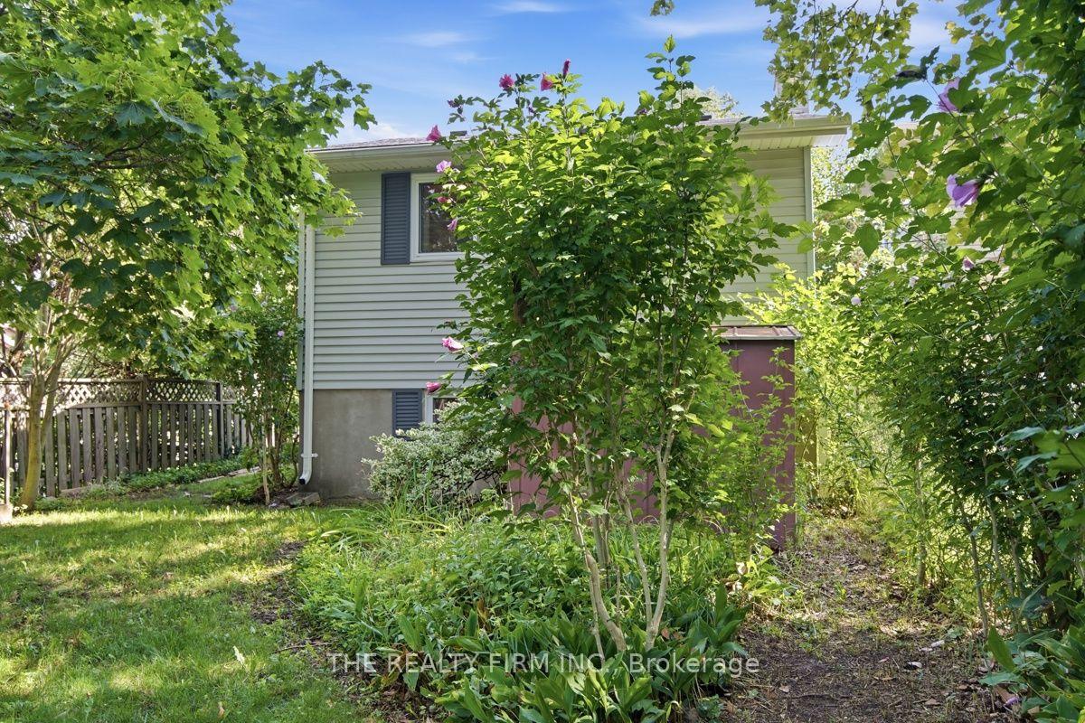 Photo 34 of 258 Olympic Crescent, London, North I — HOMEH