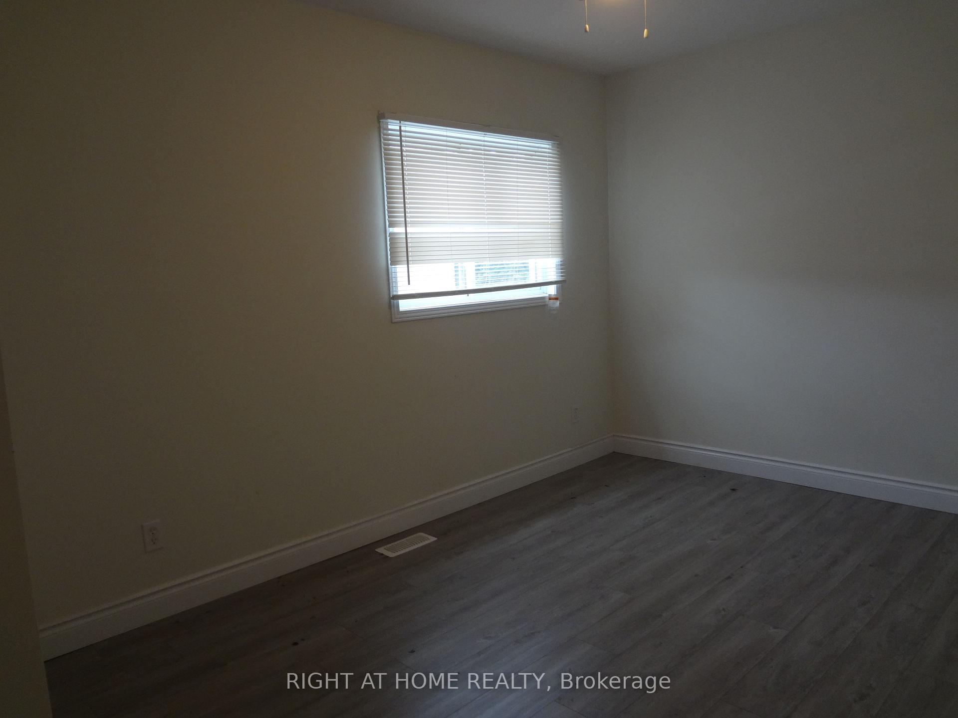 Photo 12 of Unit 49, 211 Veronica Drive, Kitchener, Centreville Chicopee — HOMEH
