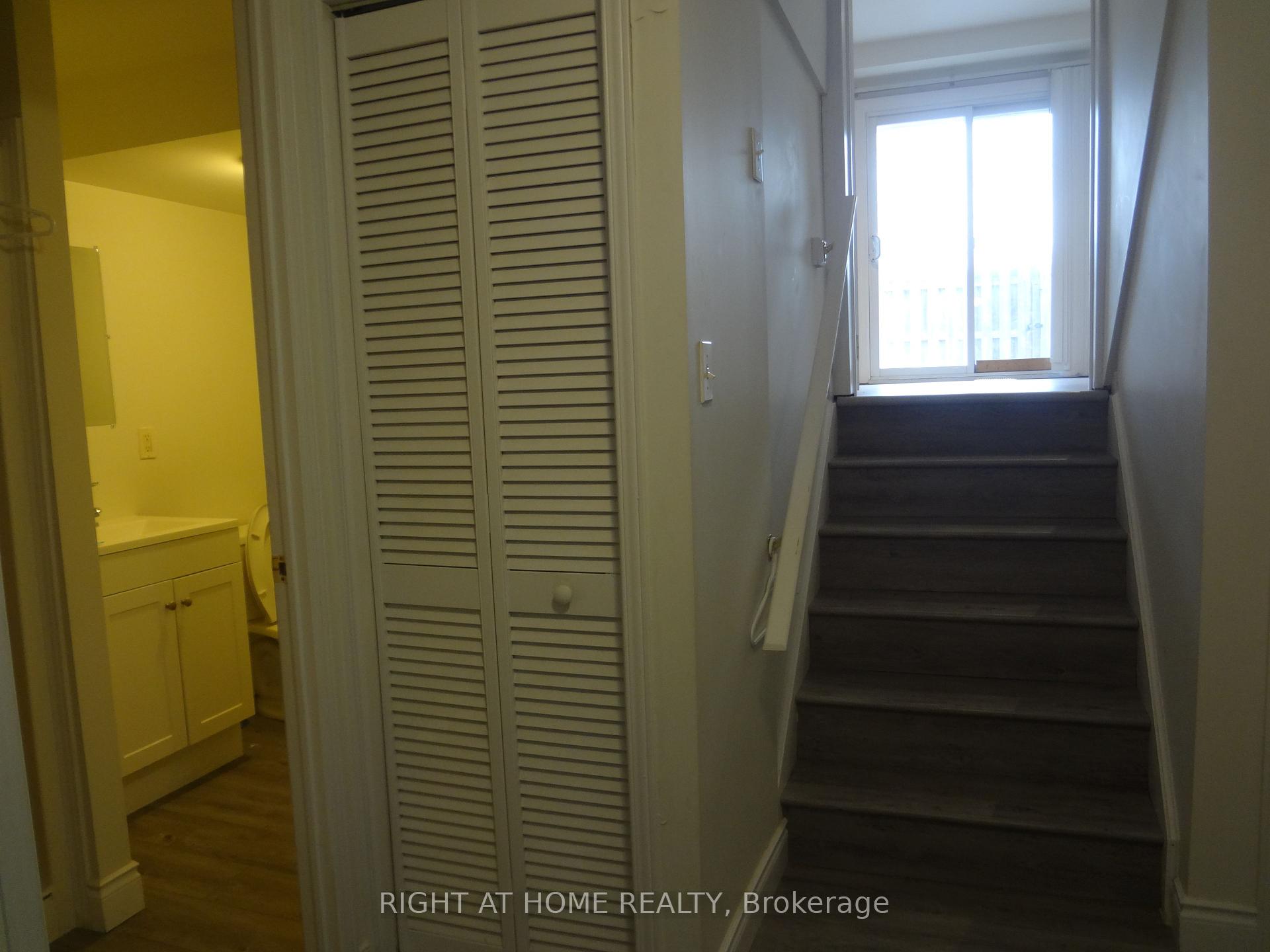 Photo 15 of Unit 49, 211 Veronica Drive, Kitchener, Centreville Chicopee — HOMEH