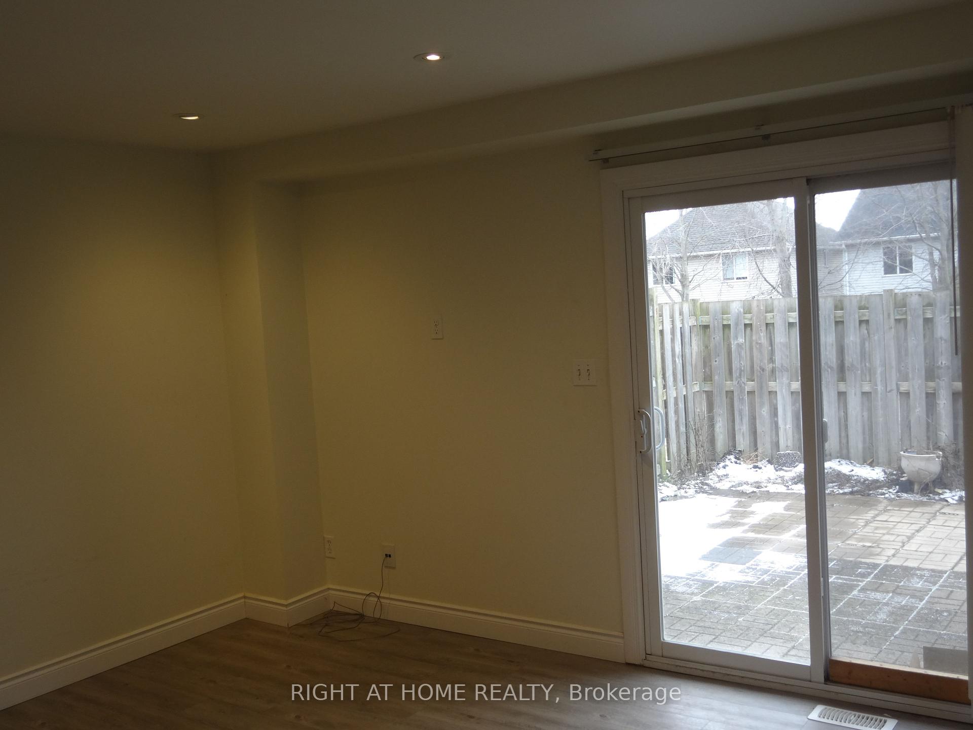 Photo 16 of Unit 49, 211 Veronica Drive, Kitchener, Centreville Chicopee — HOMEH