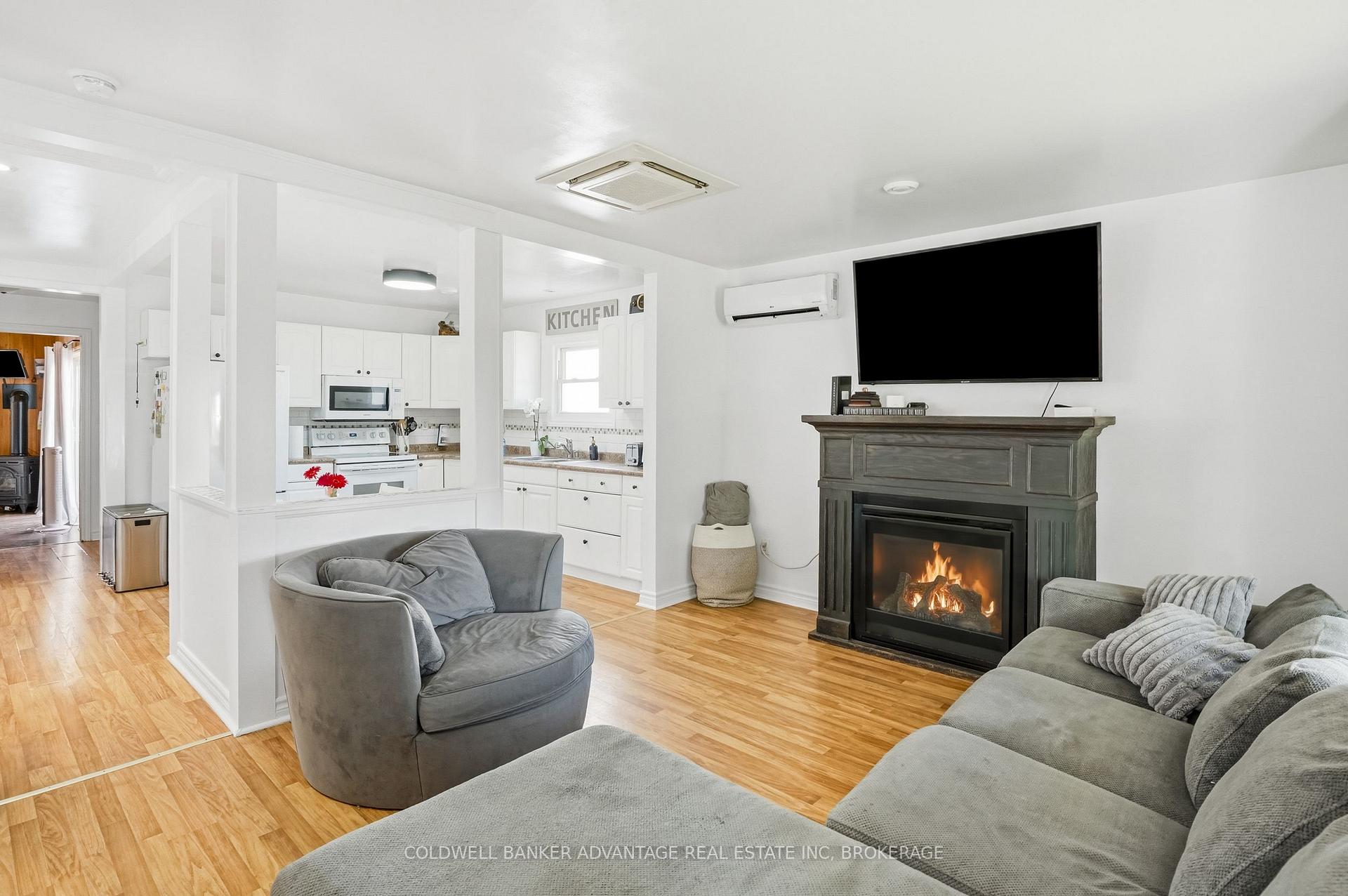 Photo 6 of 374 Dieppe Street, Welland, Lincoln/Crowland — HOMEH