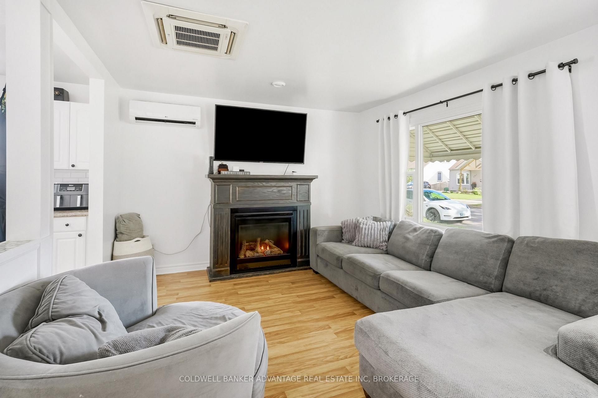Photo 7 of 374 Dieppe Street, Welland, Lincoln/Crowland — HOMEH