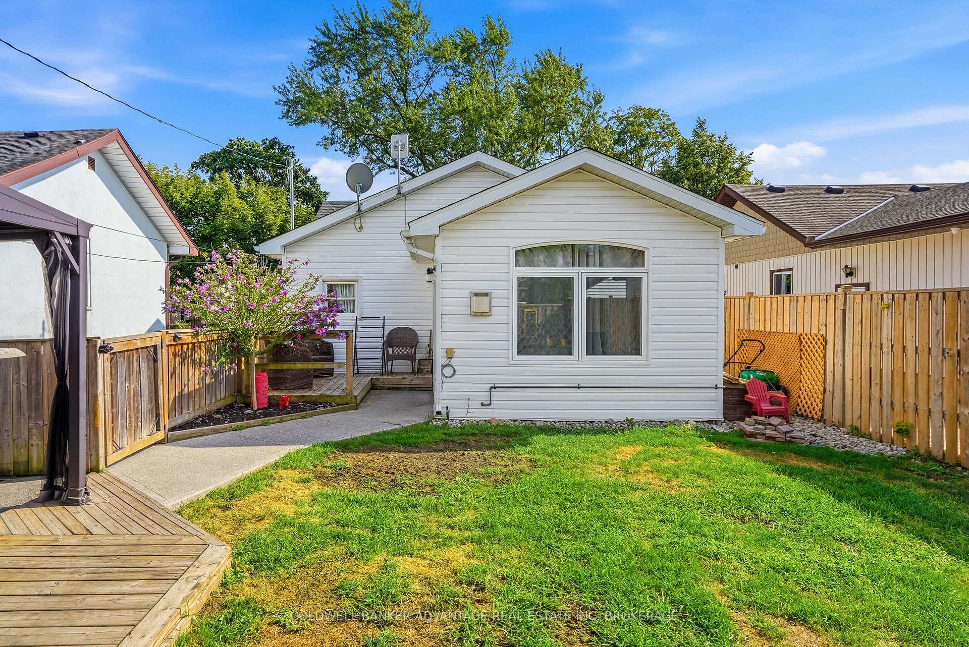 Photo 23 of 374 Dieppe Street, Welland, Lincoln/Crowland — HOMEH
