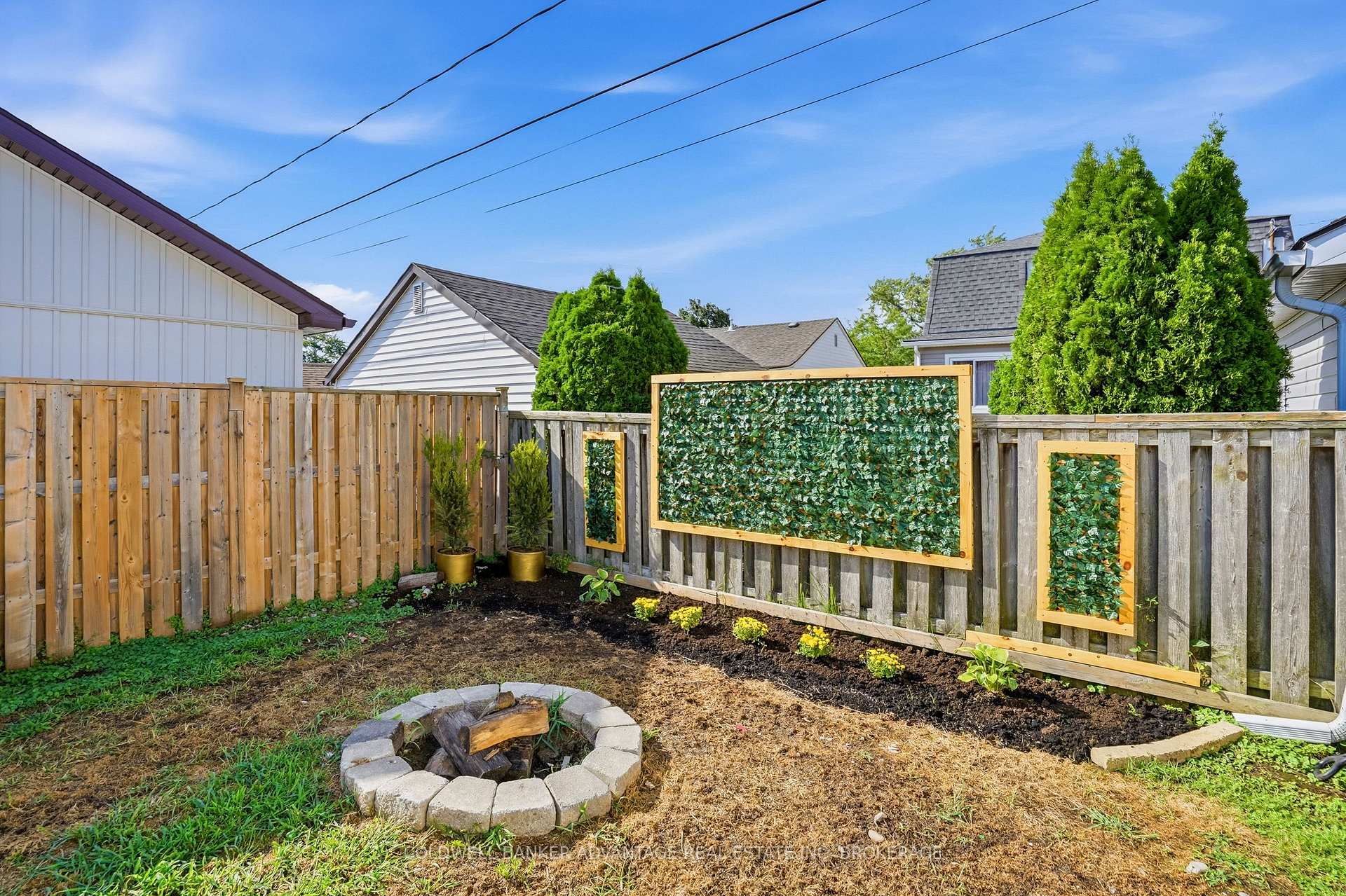 Photo 25 of 374 Dieppe Street, Welland, Lincoln/Crowland — HOMEH