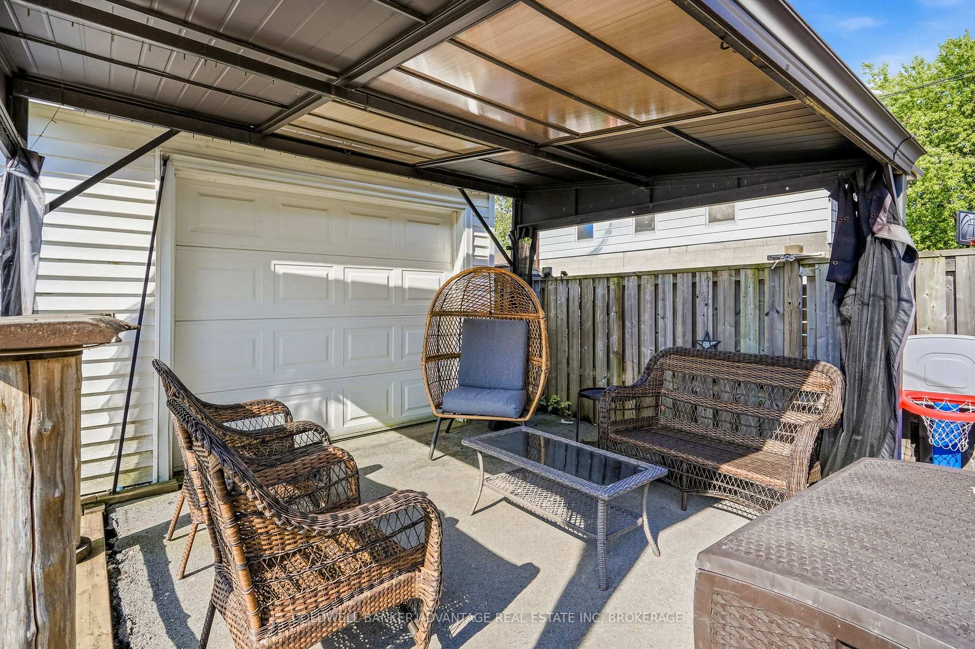 Photo 26 of 374 Dieppe Street, Welland, Lincoln/Crowland — HOMEH