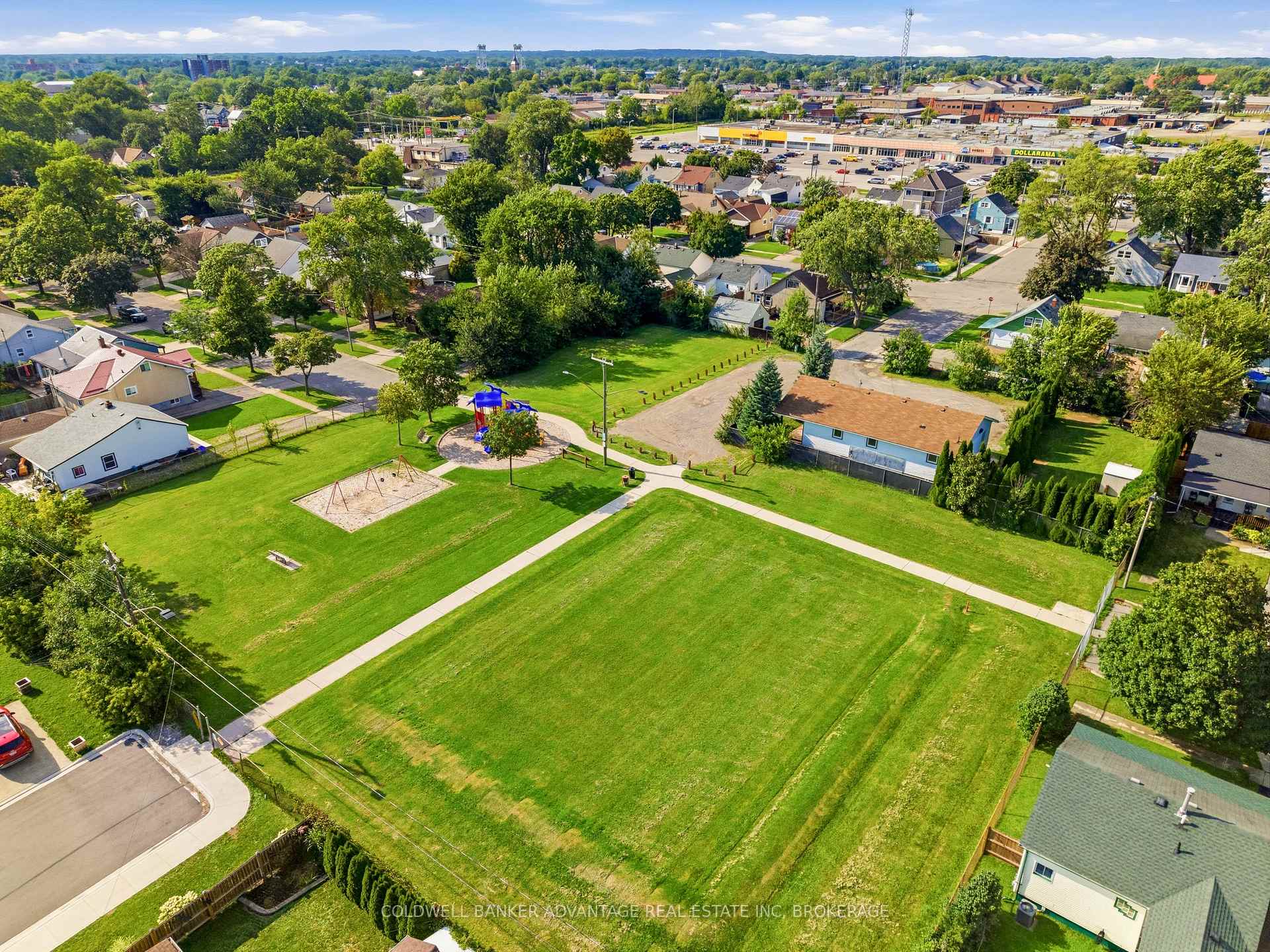 Photo 32 of 374 Dieppe Street, Welland, Lincoln/Crowland — HOMEH