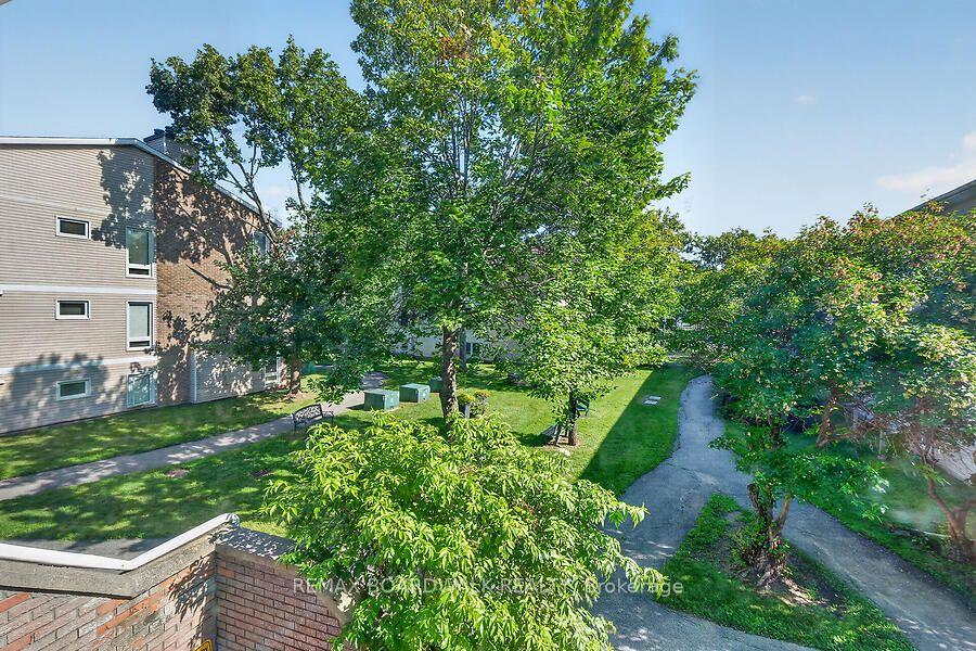 Photo 5 of 24B Shehyn Lane, Ottawa, Tanglewood — HOMEH