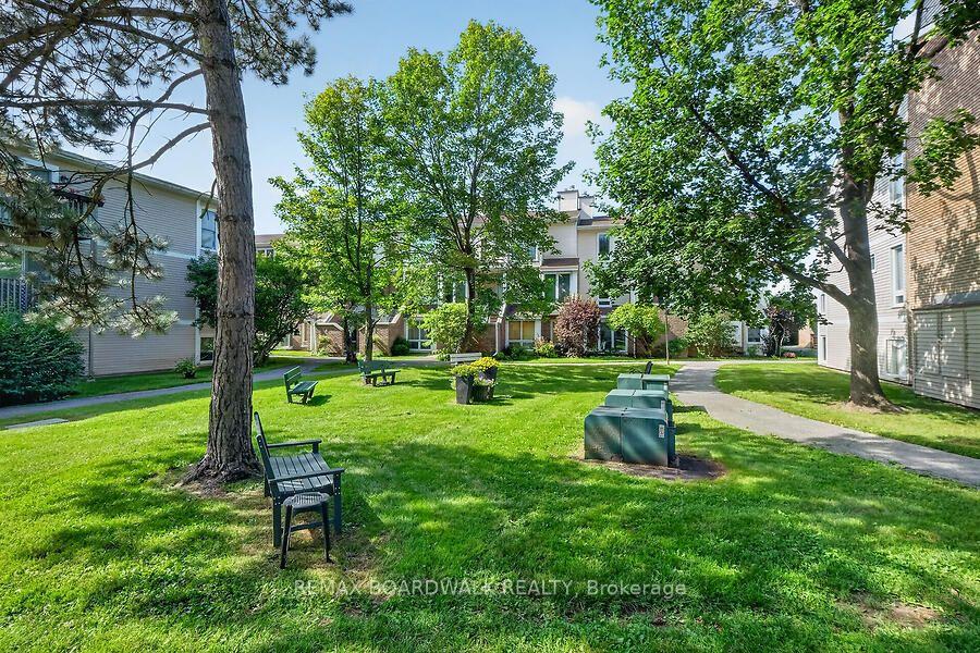 Photo 6 of 24B Shehyn Lane, Ottawa, Tanglewood — HOMEH