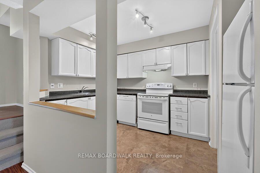 Photo 13 of 24B Shehyn Lane, Ottawa, Tanglewood — HOMEH
